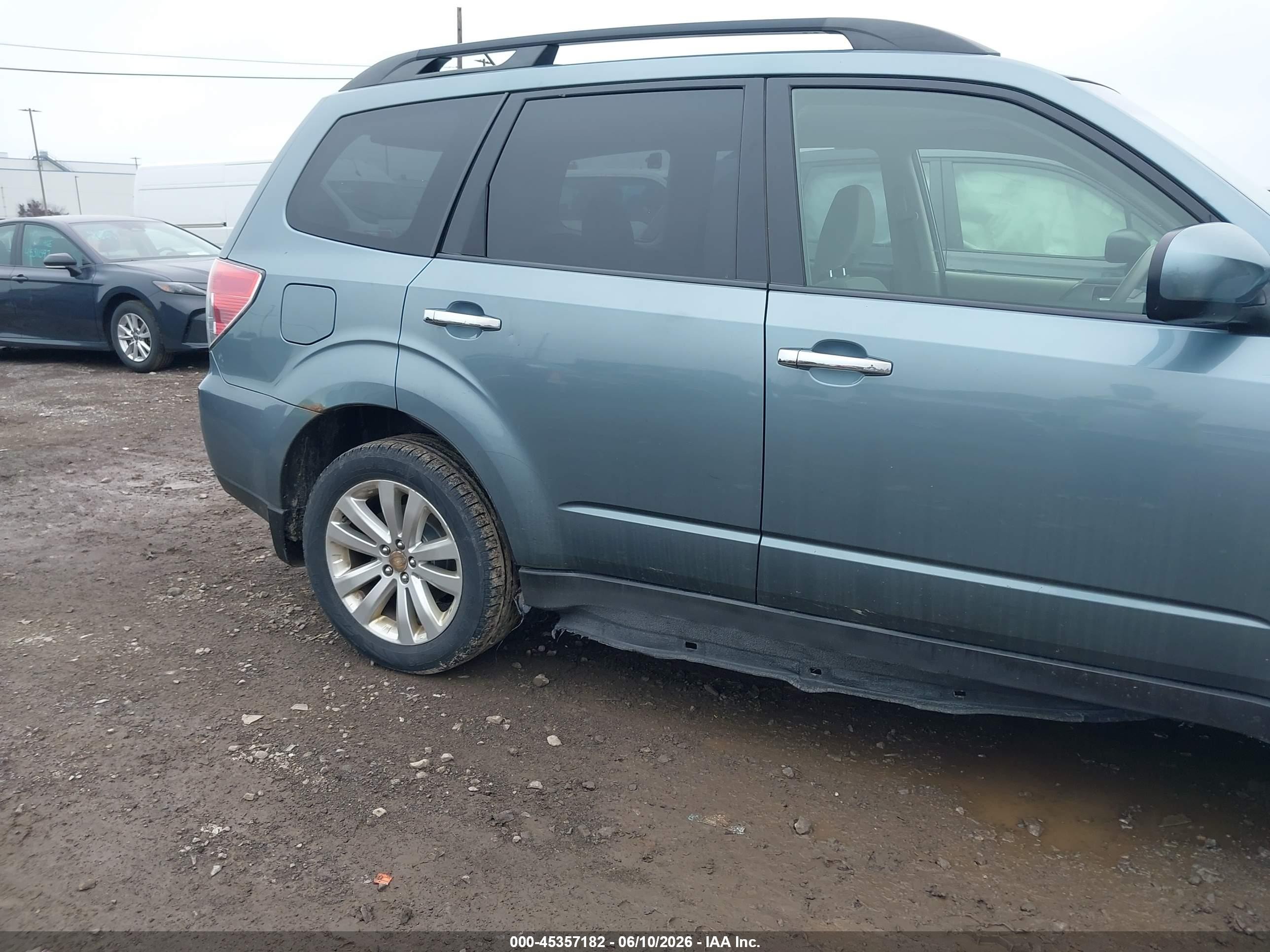 2012 Subaru Forester 2.5x Premium Light Blue vin: JF2SHADC1CH450923