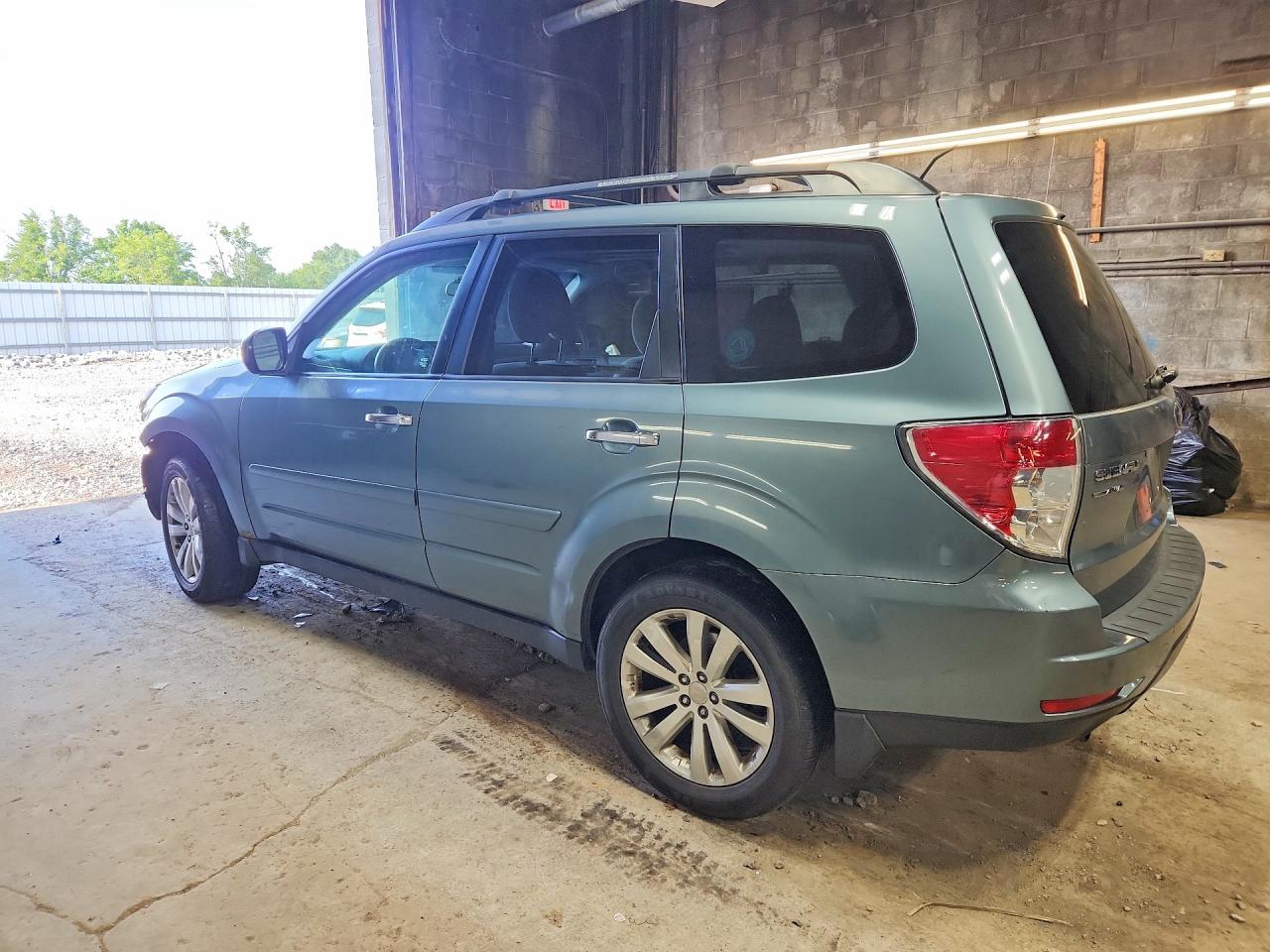 2012 Subaru Forester 2.5x Premium Бирюзовый vin: JF2SHADC1CH464661