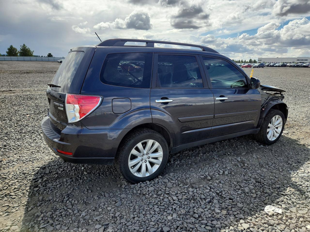 2013 Subaru Forester 2.5x Premium Charcoal vin: JF2SHADC1DH407393