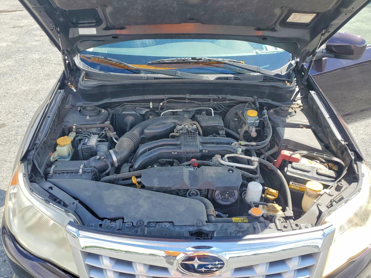 2013 Subaru Forester 2.5x Premium Burgundy vin: JF2SHADC1DH409113