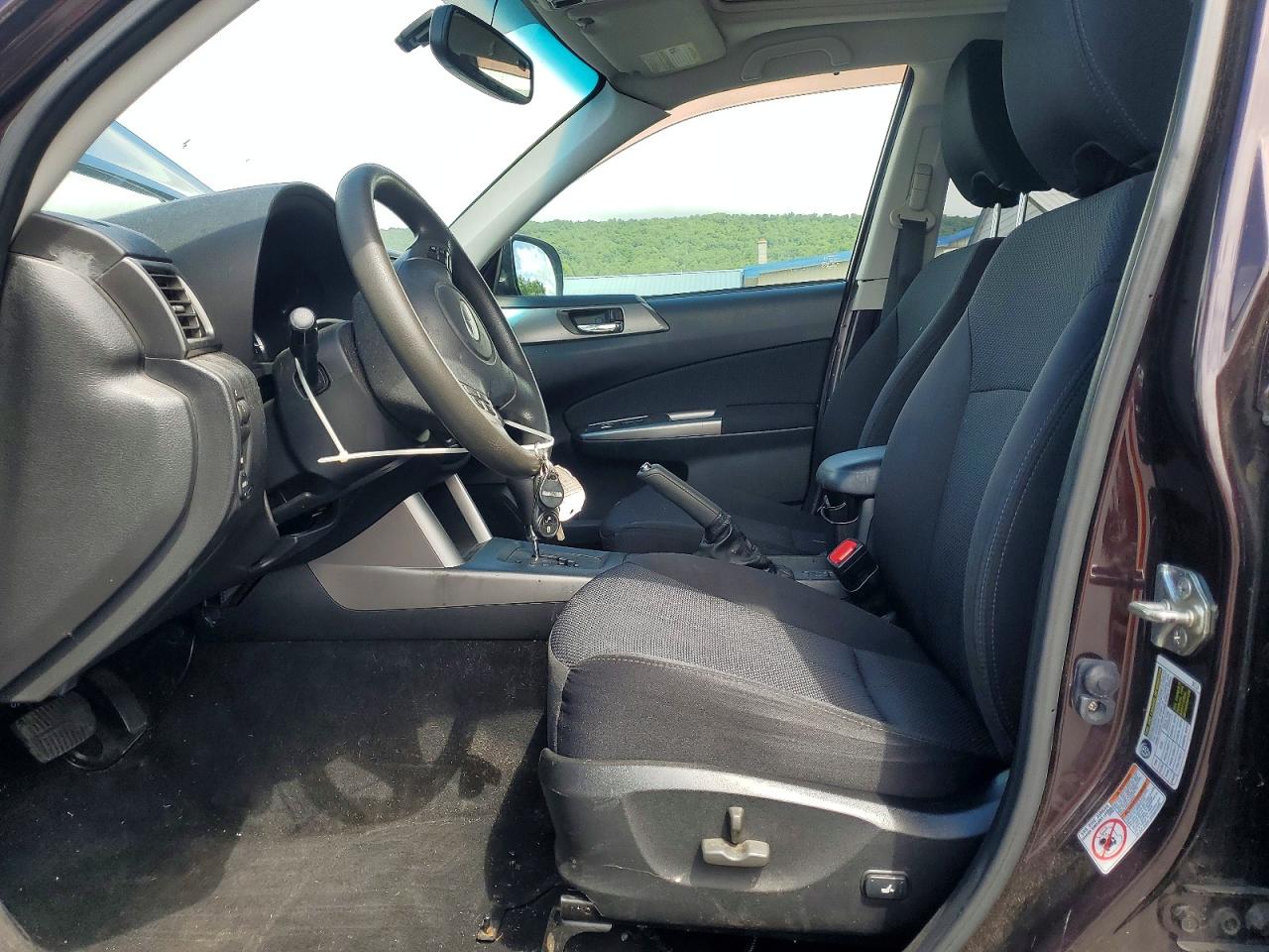 2013 Subaru Forester 2.5x Premium Burgundy vin: JF2SHADC1DH409113