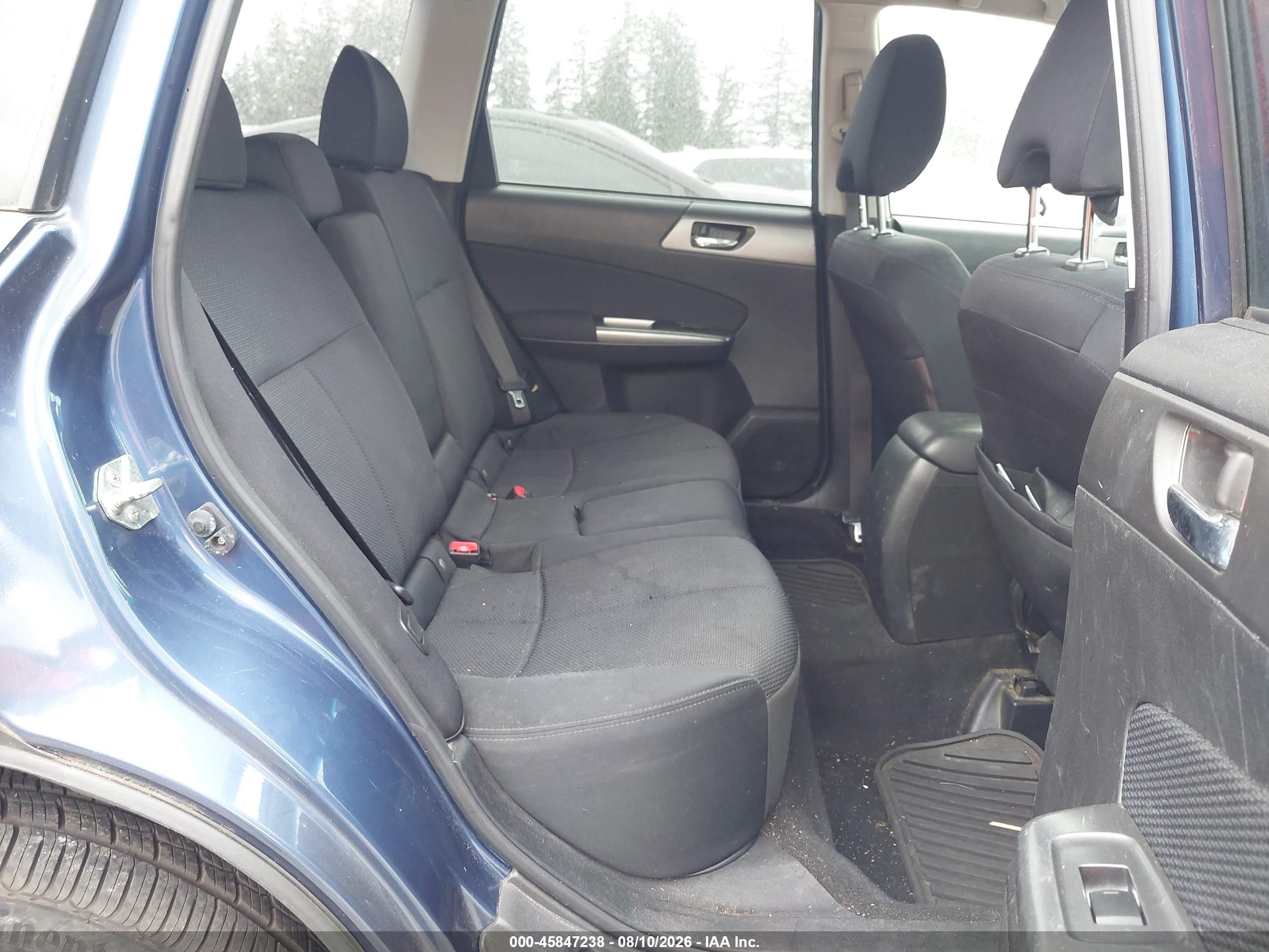 2011 Subaru Forester 2.5x Premium Blue vin: JF2SHADC2BG728622
