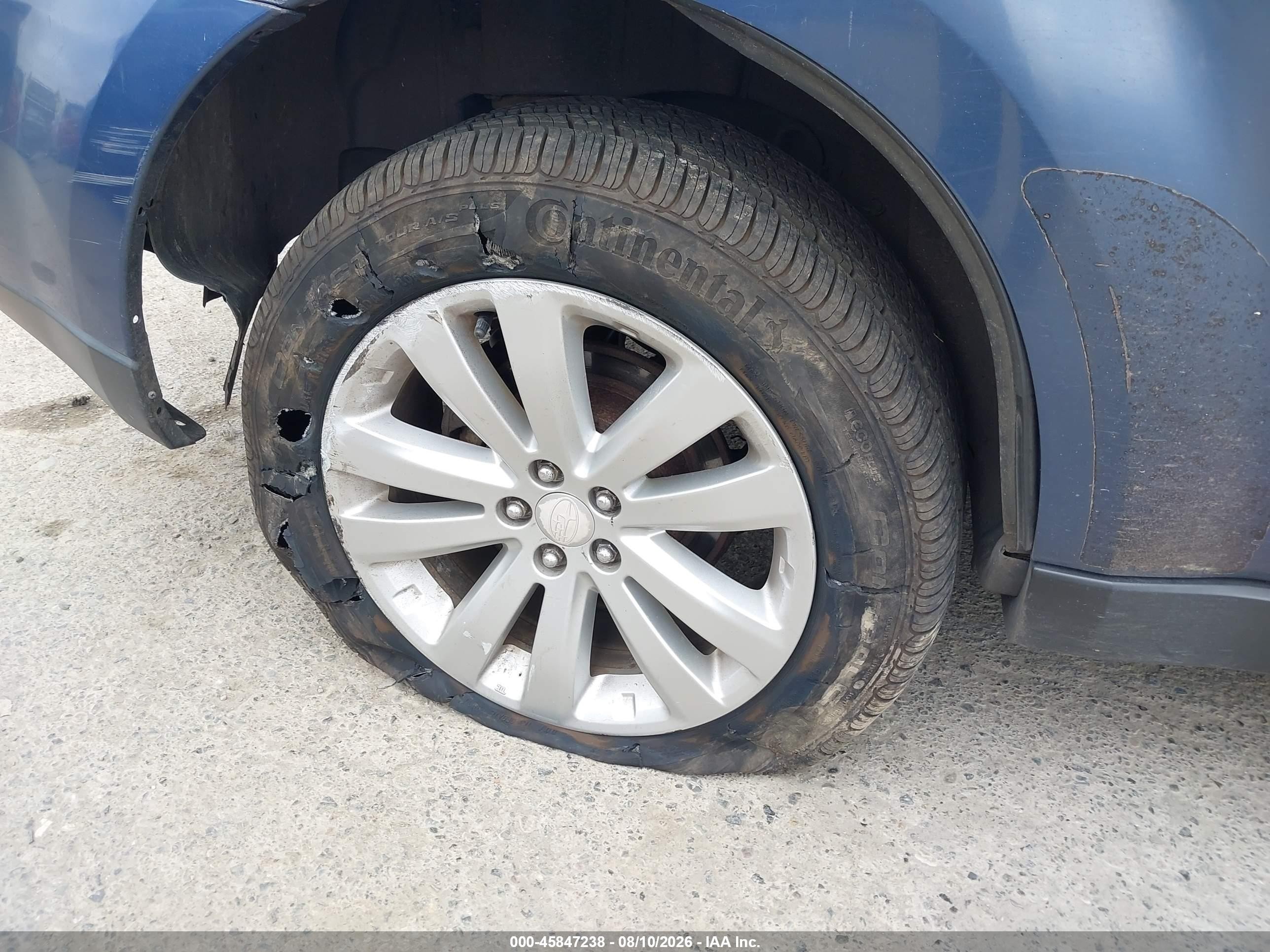2011 Subaru Forester 2.5x Premium Blue vin: JF2SHADC2BG728622