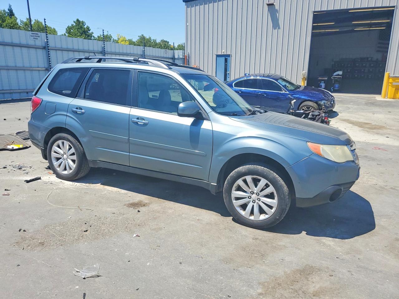 2012 Subaru Forester 2.5x Premium Teal vin: JF2SHADC2CH443933