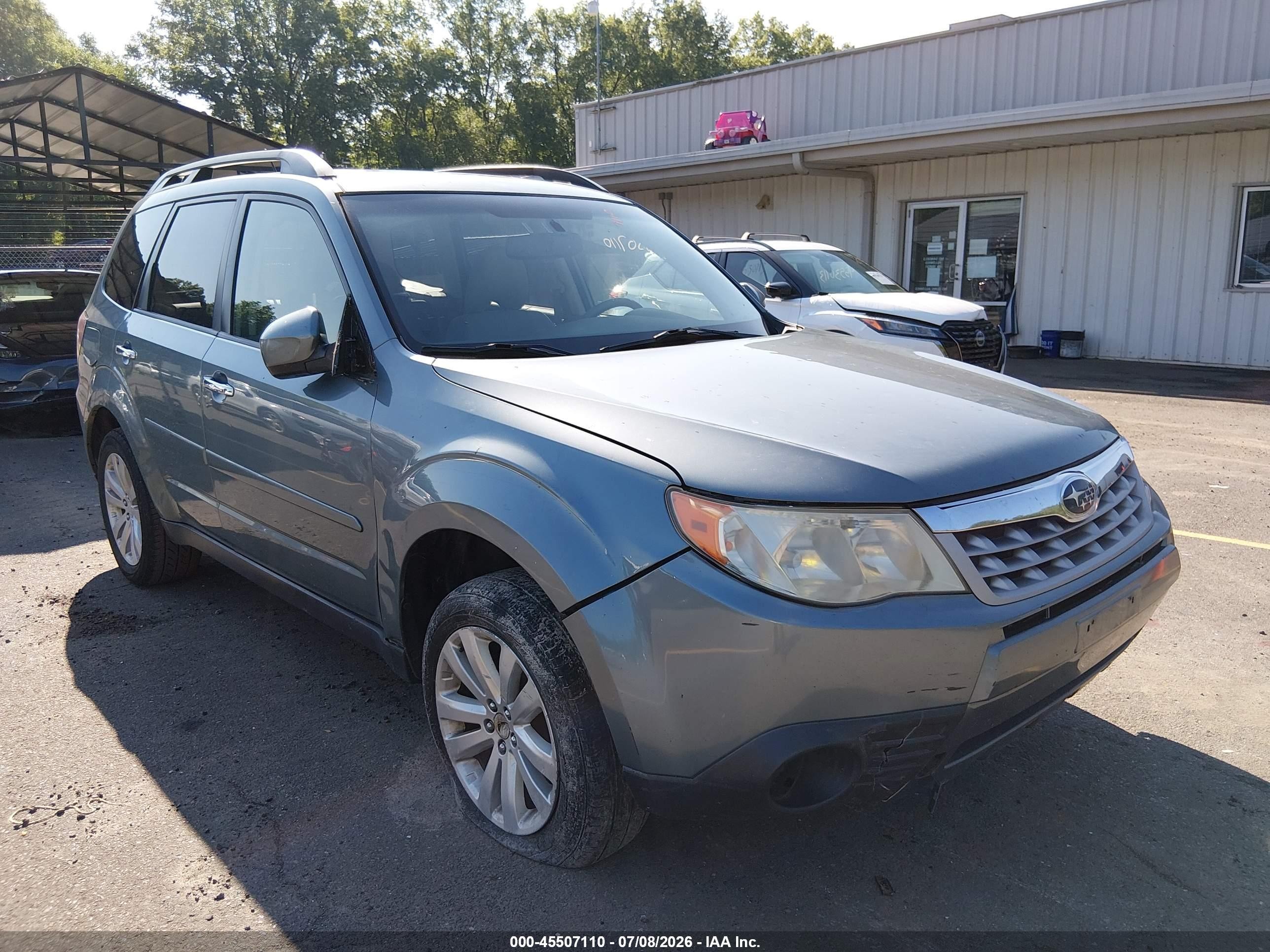 2012 Subaru Forester 2.5x Premium Light Blue vin: JF2SHADC2CH447531