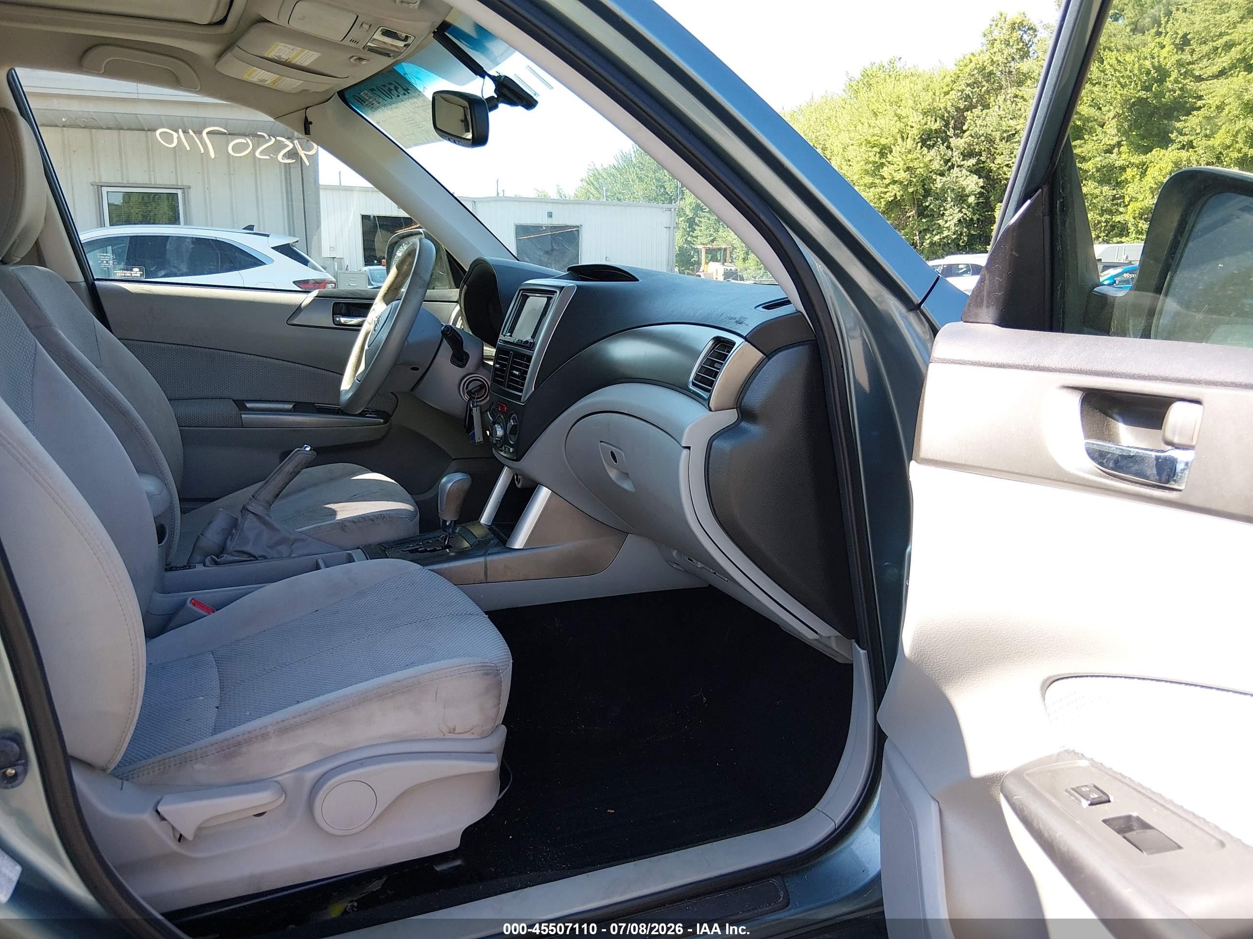 2012 Subaru Forester 2.5x Premium Light Blue vin: JF2SHADC2CH447531