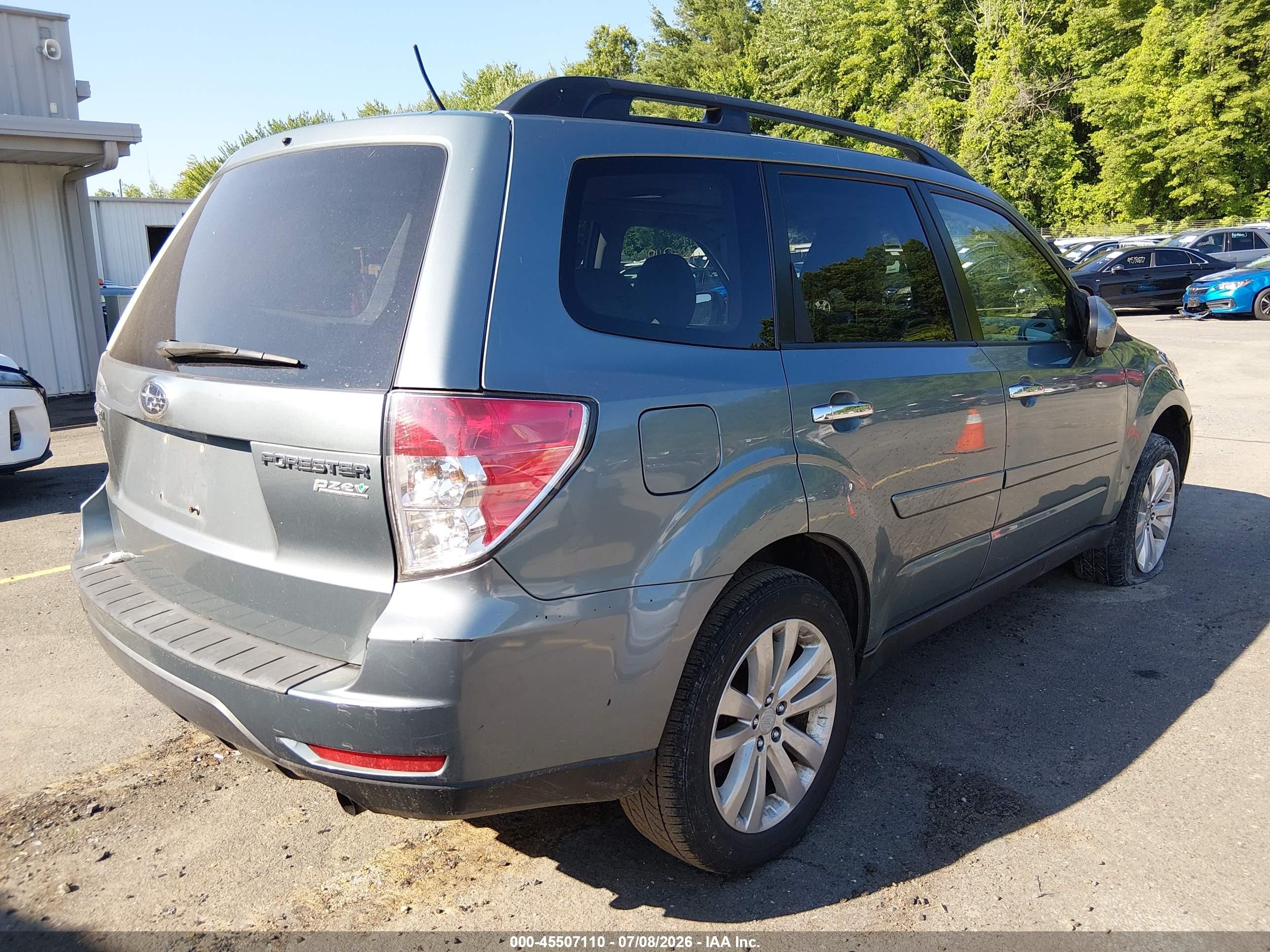 2012 Subaru Forester 2.5x Premium Light Blue vin: JF2SHADC2CH447531
