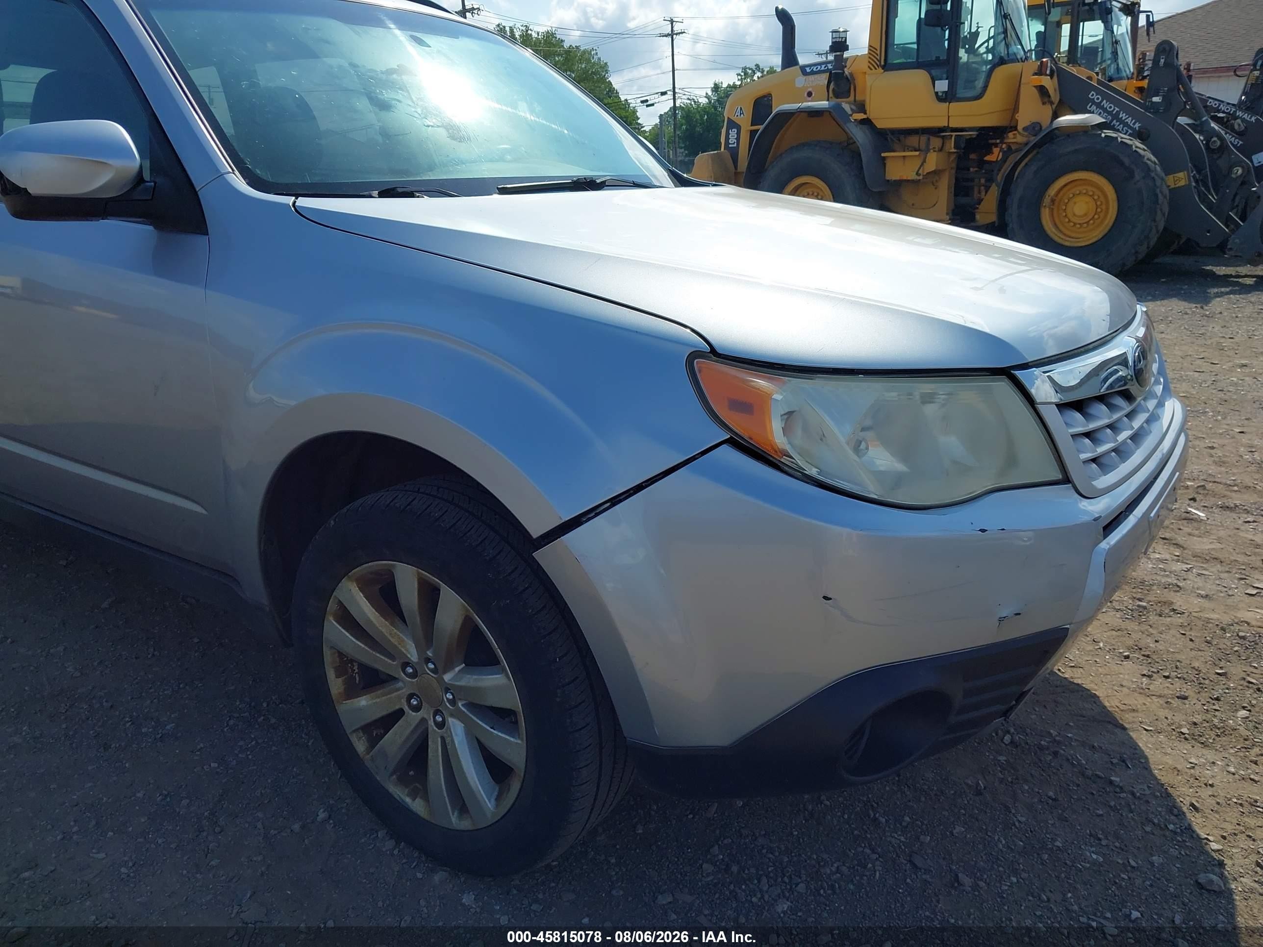 2012 Subaru Forester 2.5x Premium Серебряный vin: JF2SHADC2CH465026