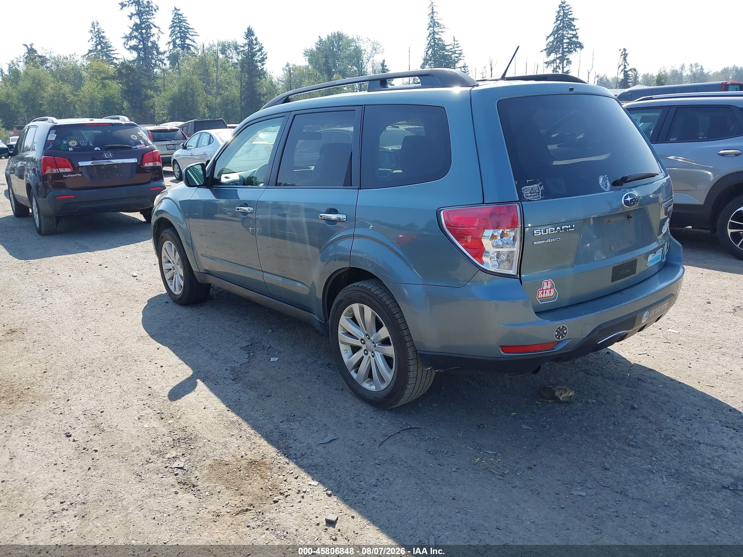 2012 Subaru Forester 2.5x Premium Light Blue vin: JF2SHADC2CH468055