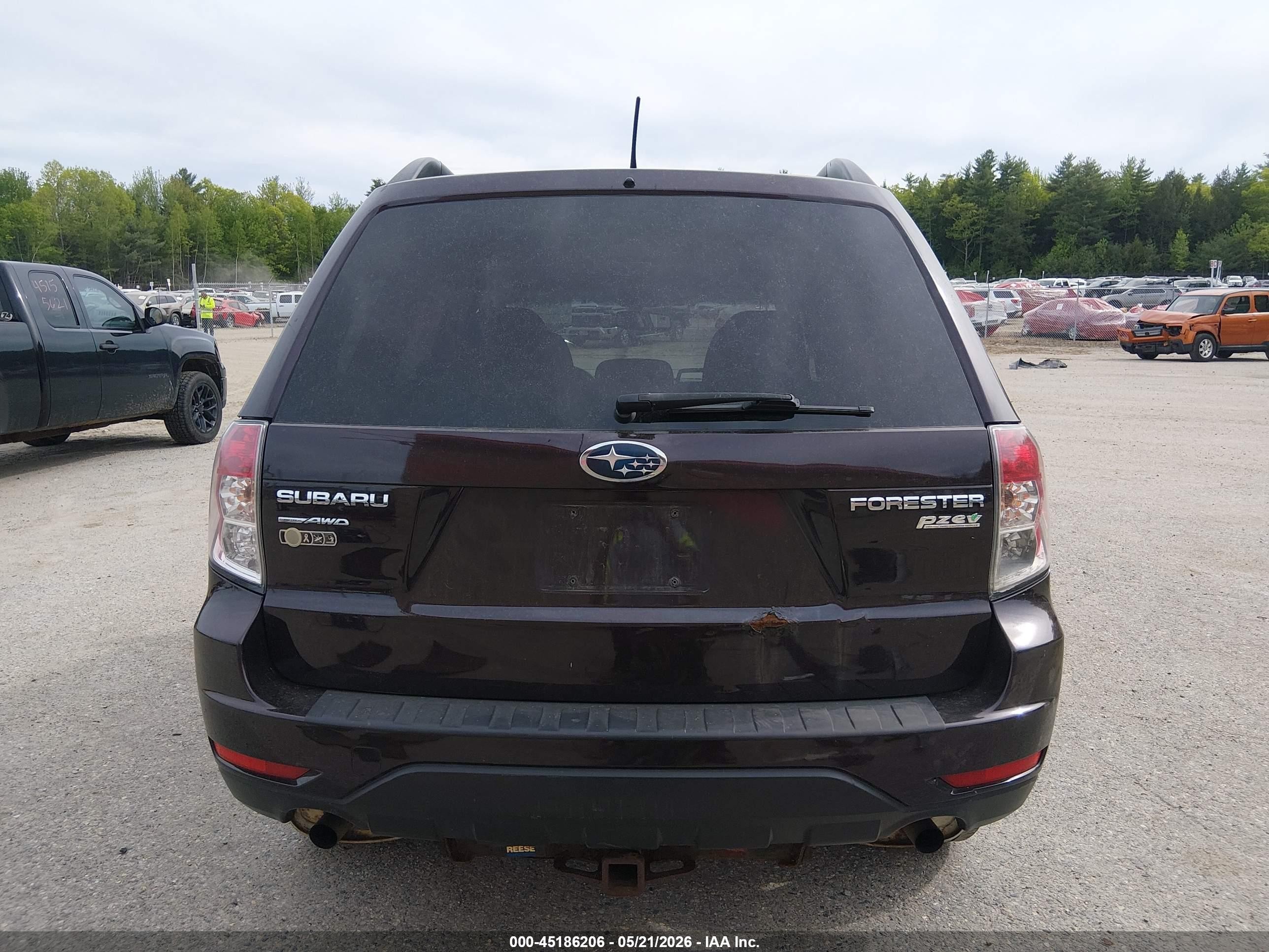 2013 Subaru Forester 2.5x Premium Black vin: JF2SHADC2DH421299