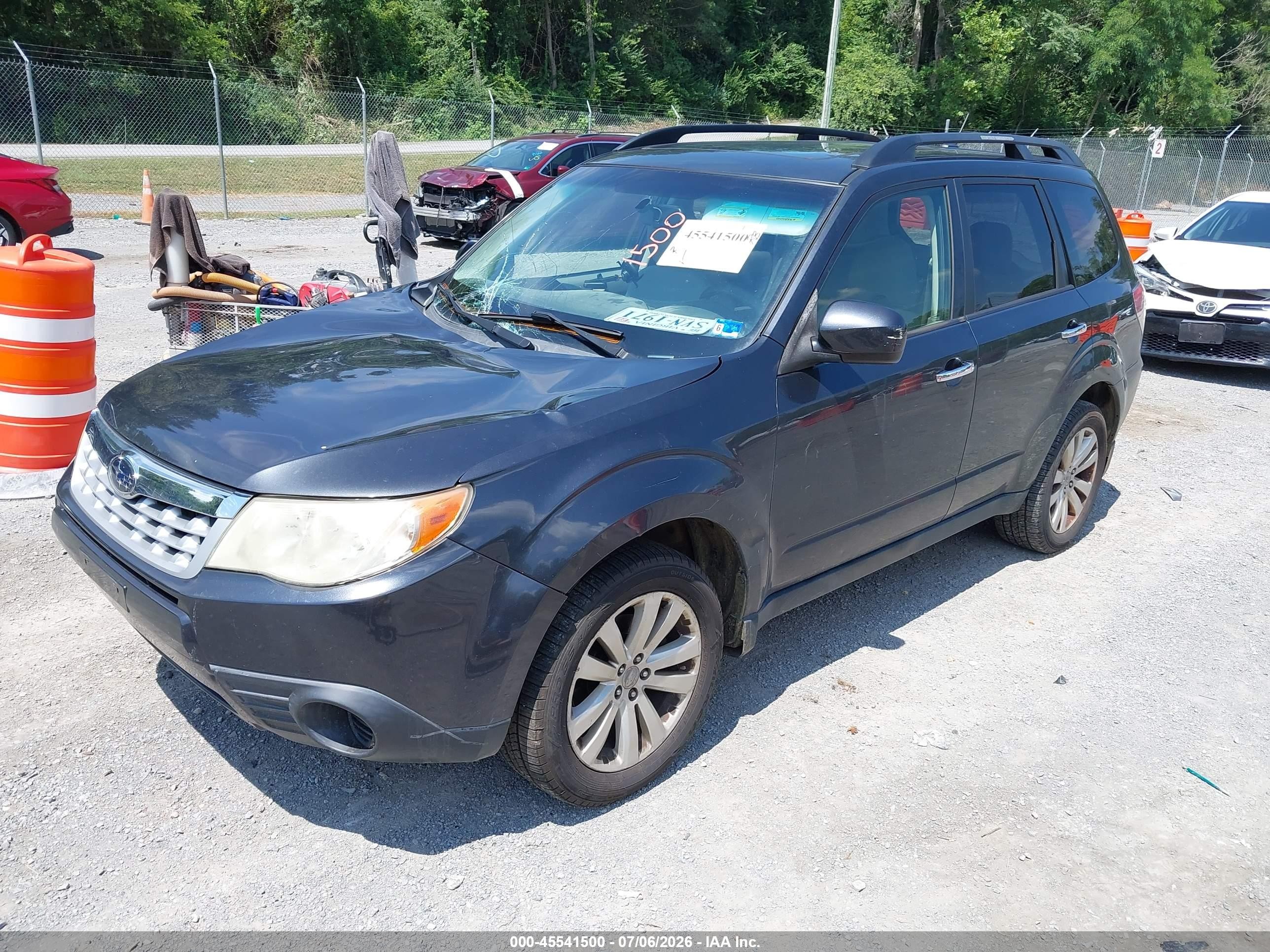 2013 Subaru Forester 2.5x Premium Black vin: JF2SHADC2DH439818