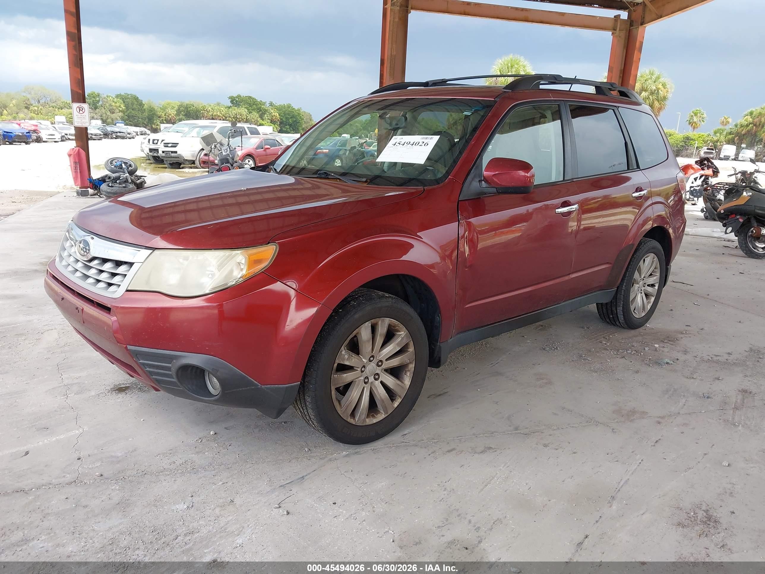 2013 Subaru Forester 2.5x Premium Red vin: JF2SHADC2DH442492