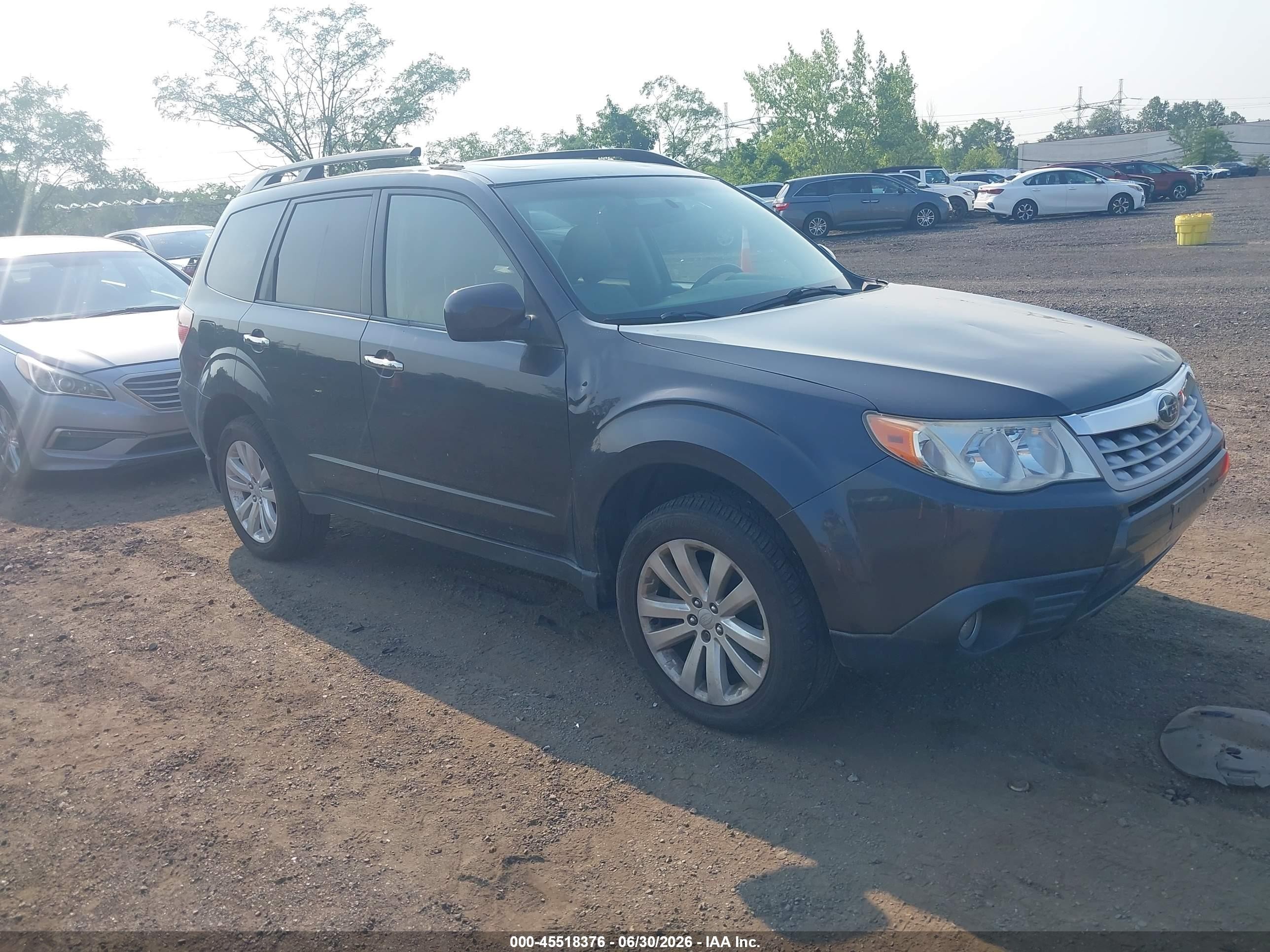 2013 Subaru Forester 2.5x Premium Gray vin: JF2SHADC2DH443805