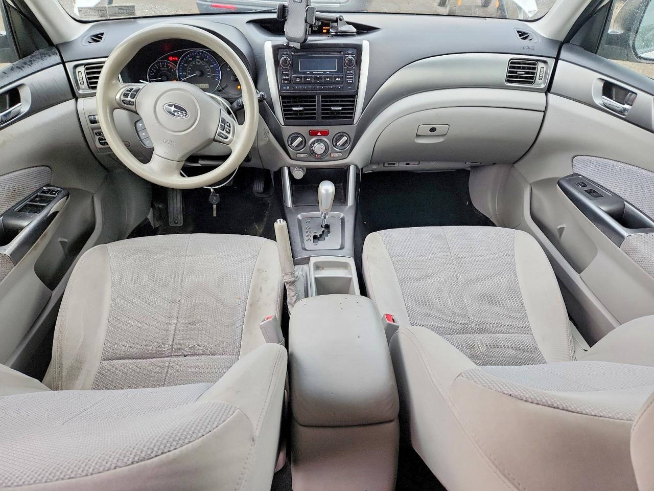 2011 Subaru Forester 2.5x Premium White vin: JF2SHADC3BH737078