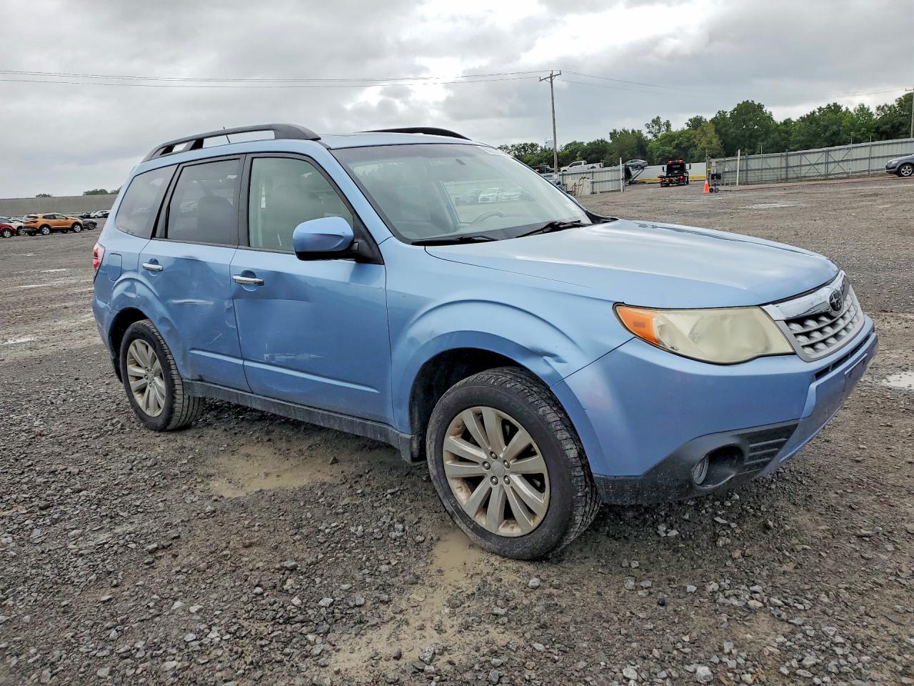 2011 Subaru Forester 2.5x Premium Blue vin: JF2SHADC3BH753281