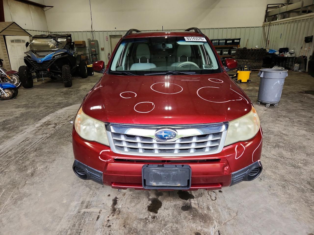 2012 Subaru Forester 2.5x Premium Burgundy vin: JF2SHADC3CH401089