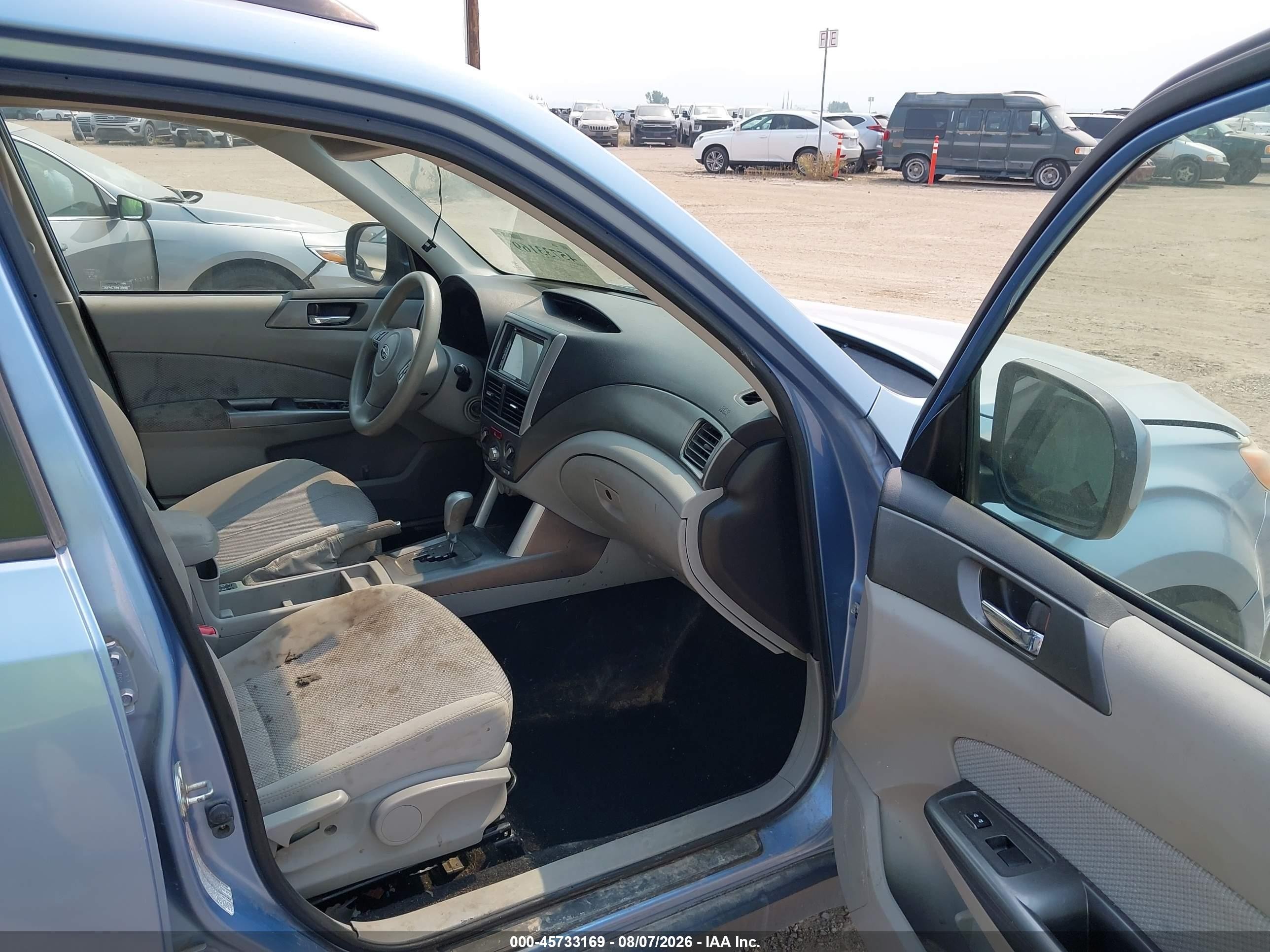 2012 Subaru Forester 2.5x Premium Blue vin: JF2SHADC3CH404106
