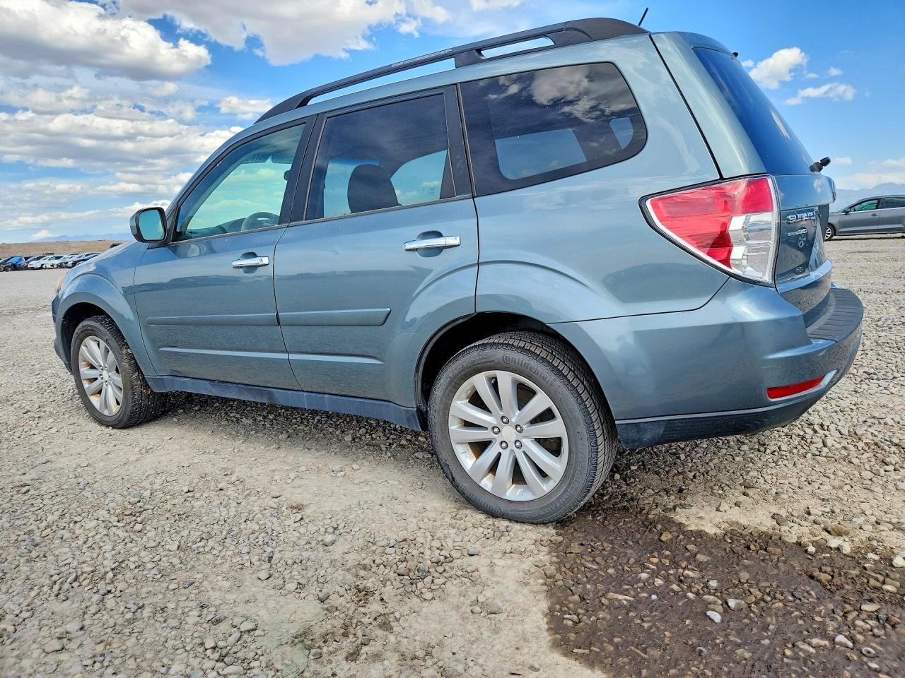 2012 Subaru Forester 2.5x Premium Зеленый vin: JF2SHADC3CH414859