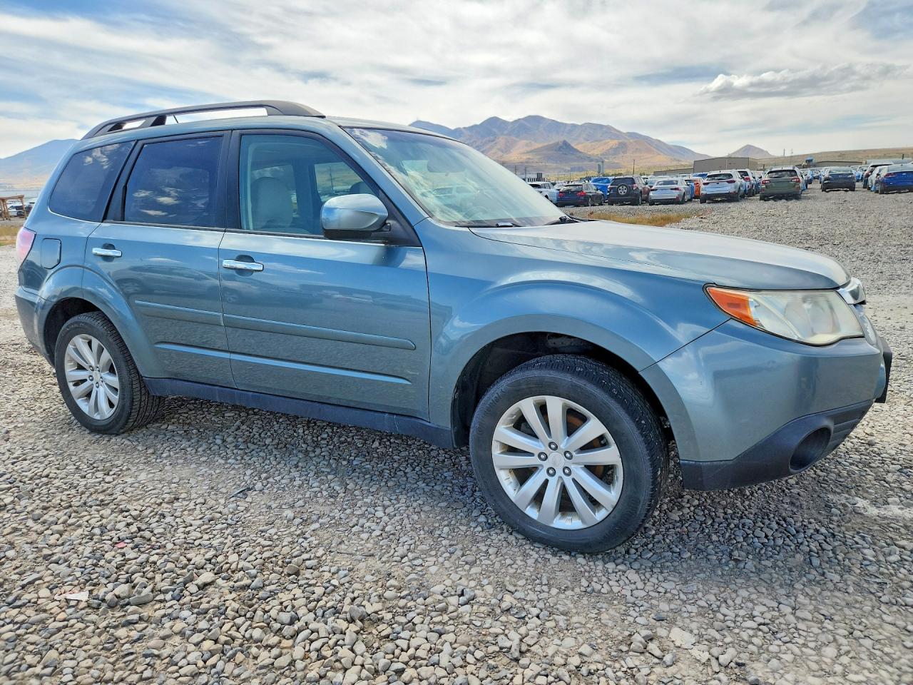 2012 Subaru Forester 2.5x Premium Зеленый vin: JF2SHADC3CH414859