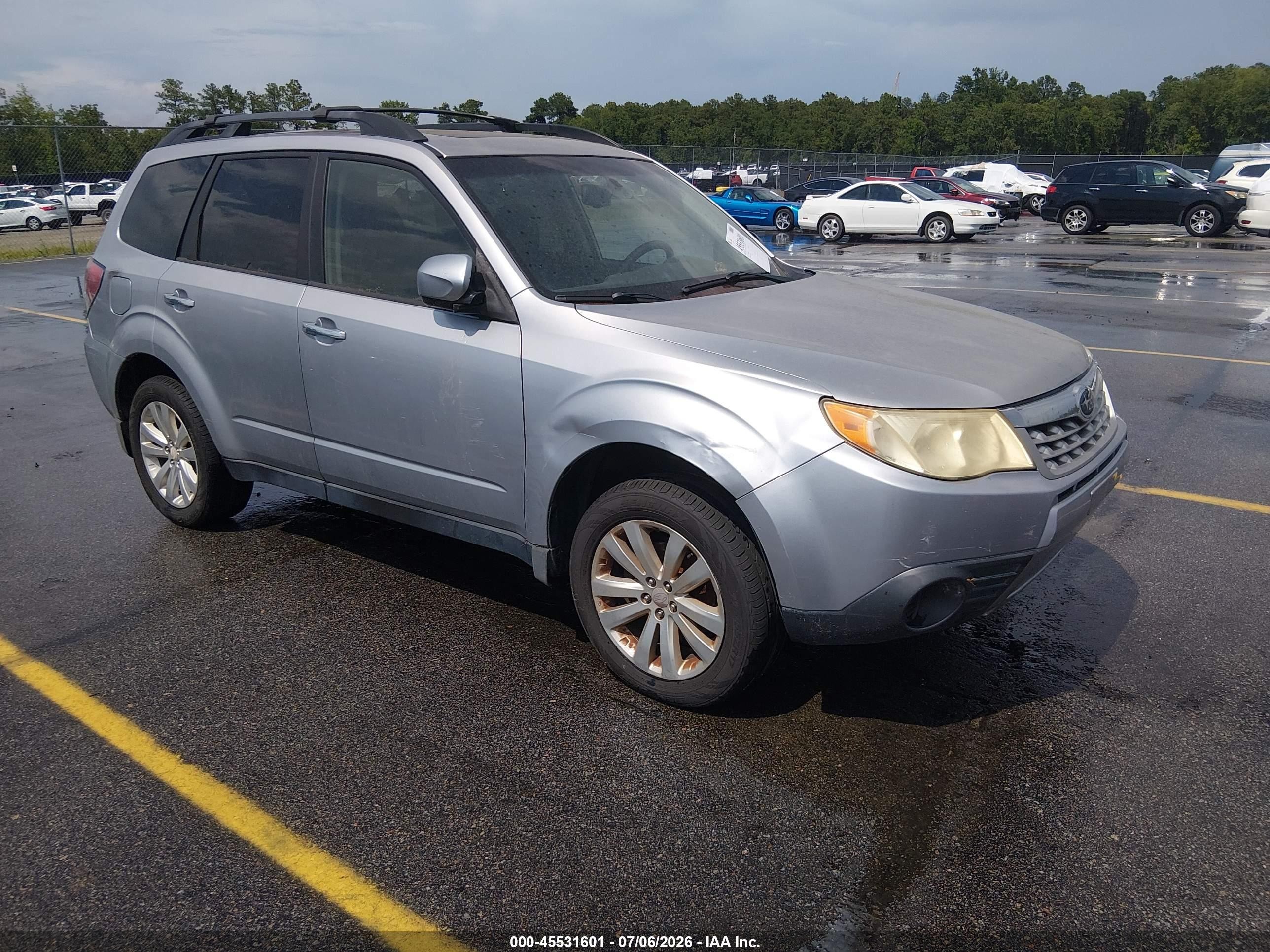 2012 Subaru Forester 2.5x Premium Gray vin: JF2SHADC3CH423061
