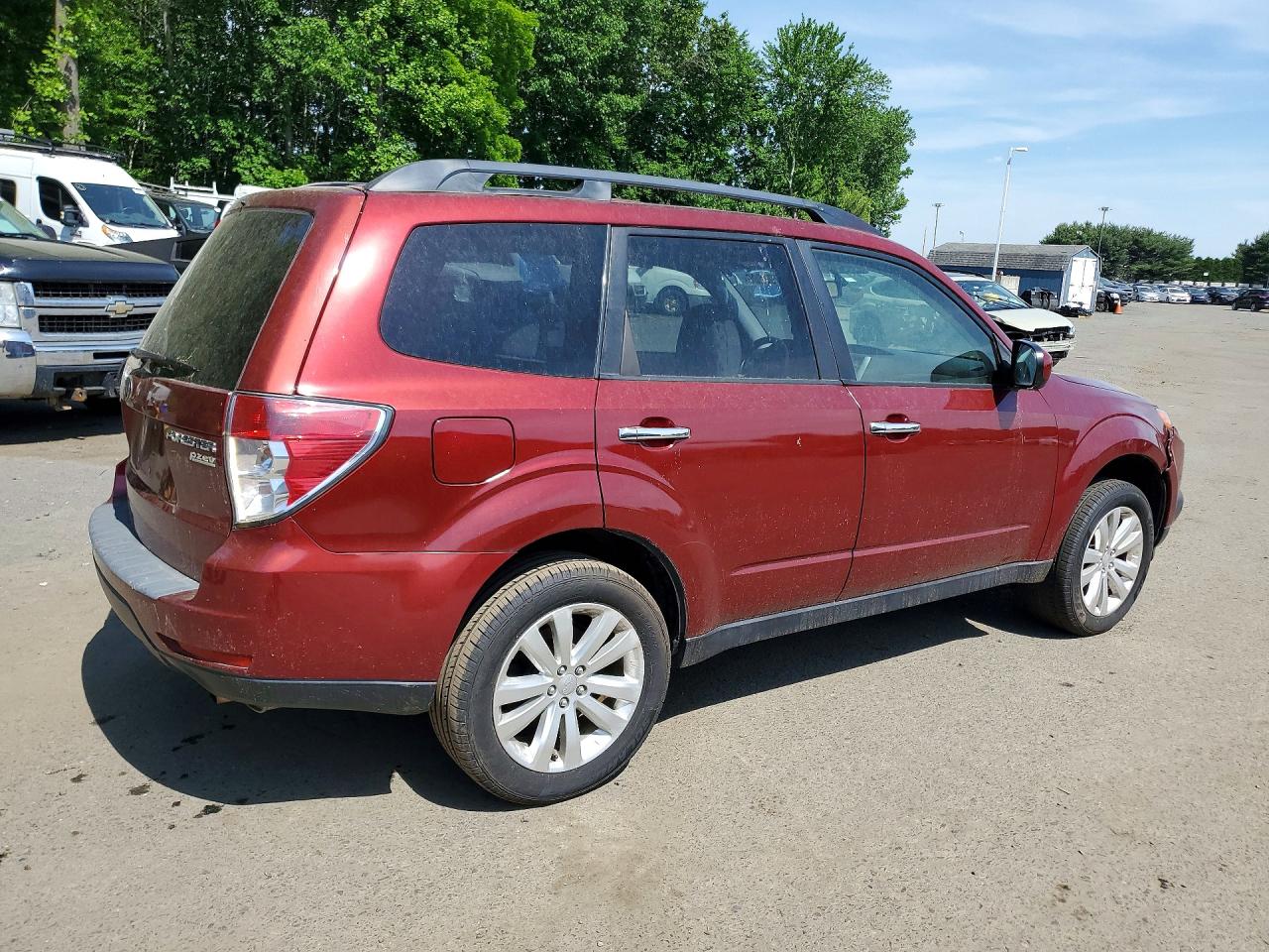 2012 Subaru Forester 2.5x Premium Red vin: JF2SHADC3CH434609