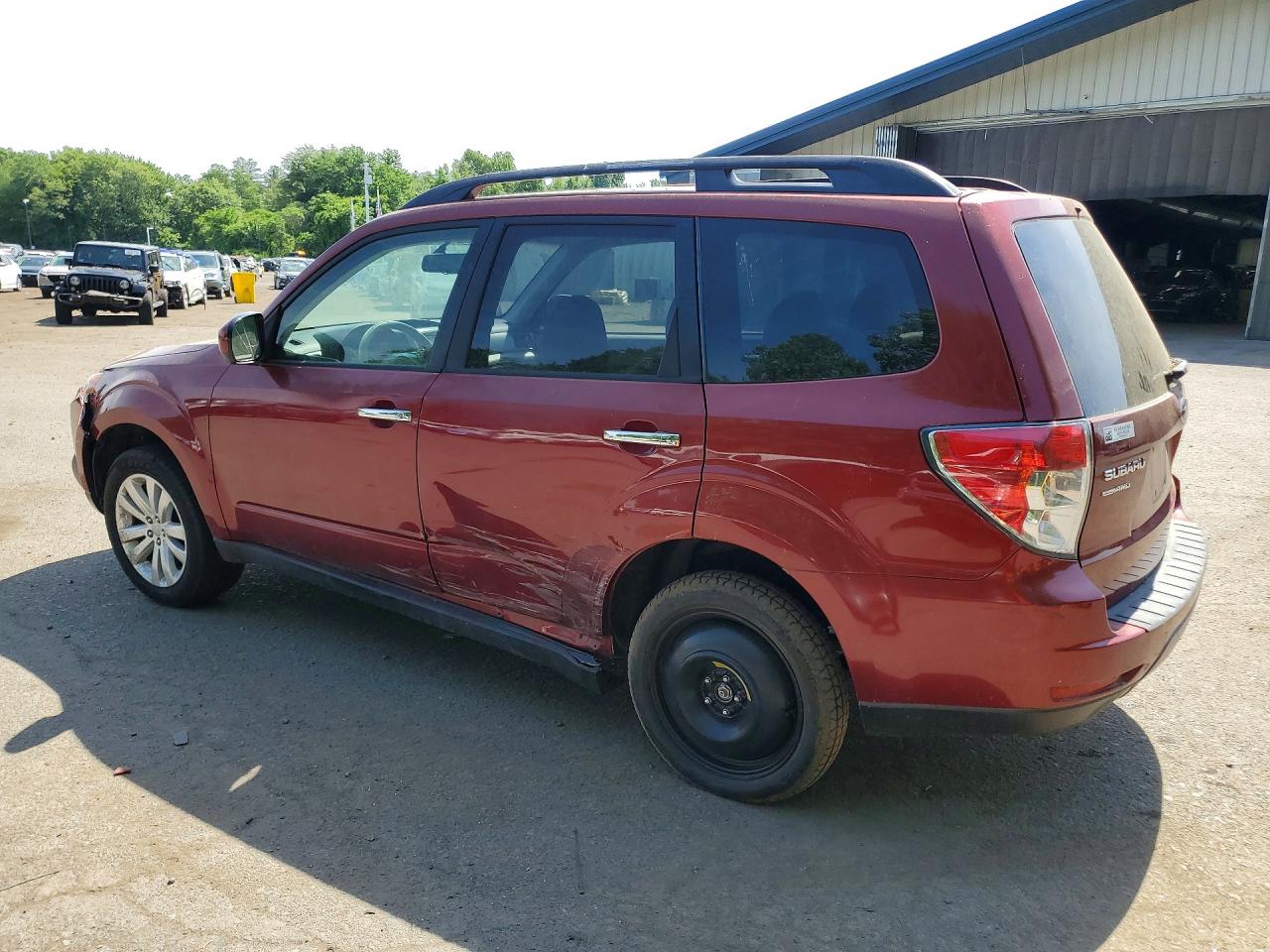 2012 Subaru Forester 2.5x Premium Red vin: JF2SHADC3CH434609