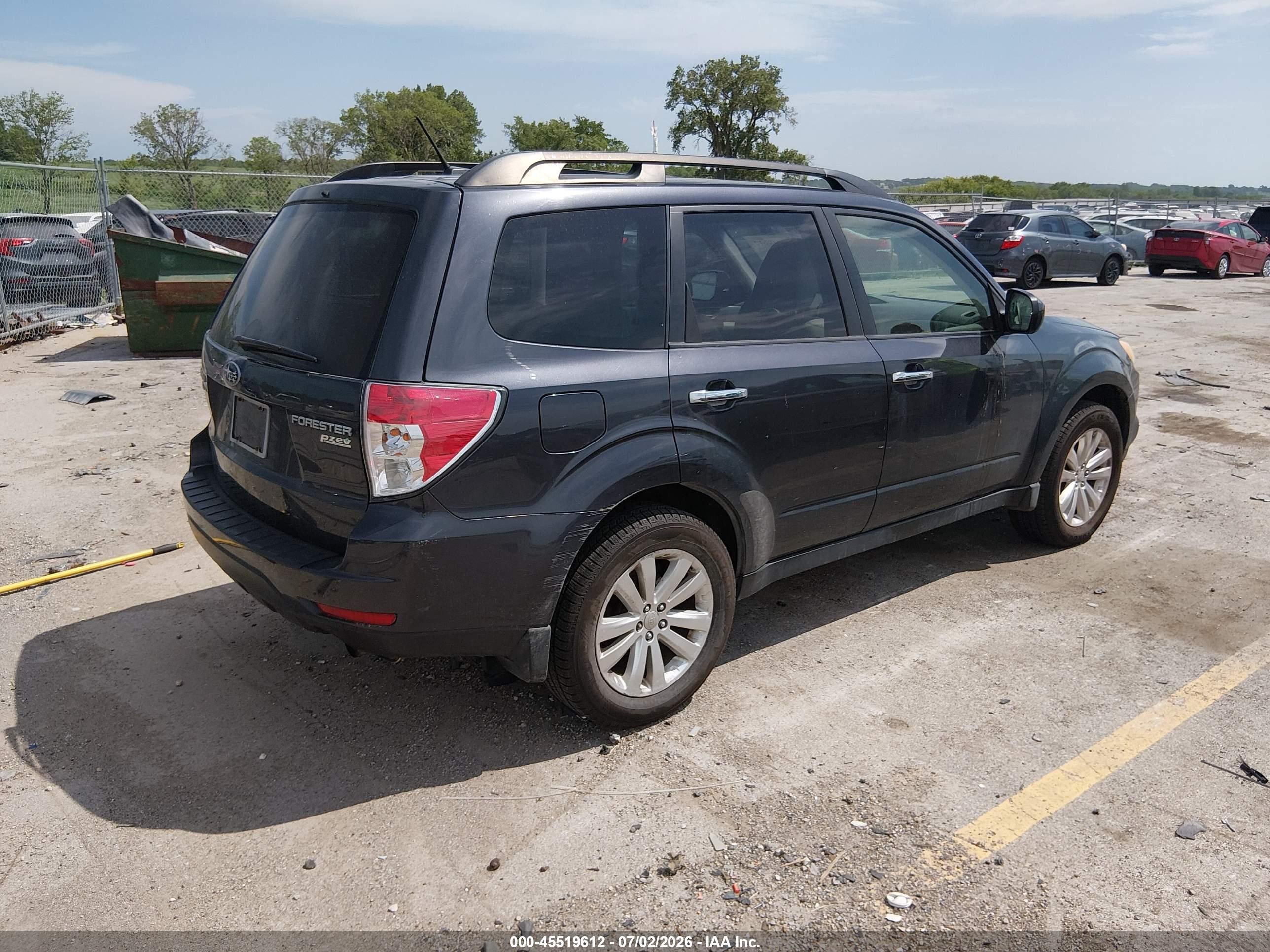 2012 Subaru Forester 2.5x Premium Beige vin: JF2SHADC3CH443066