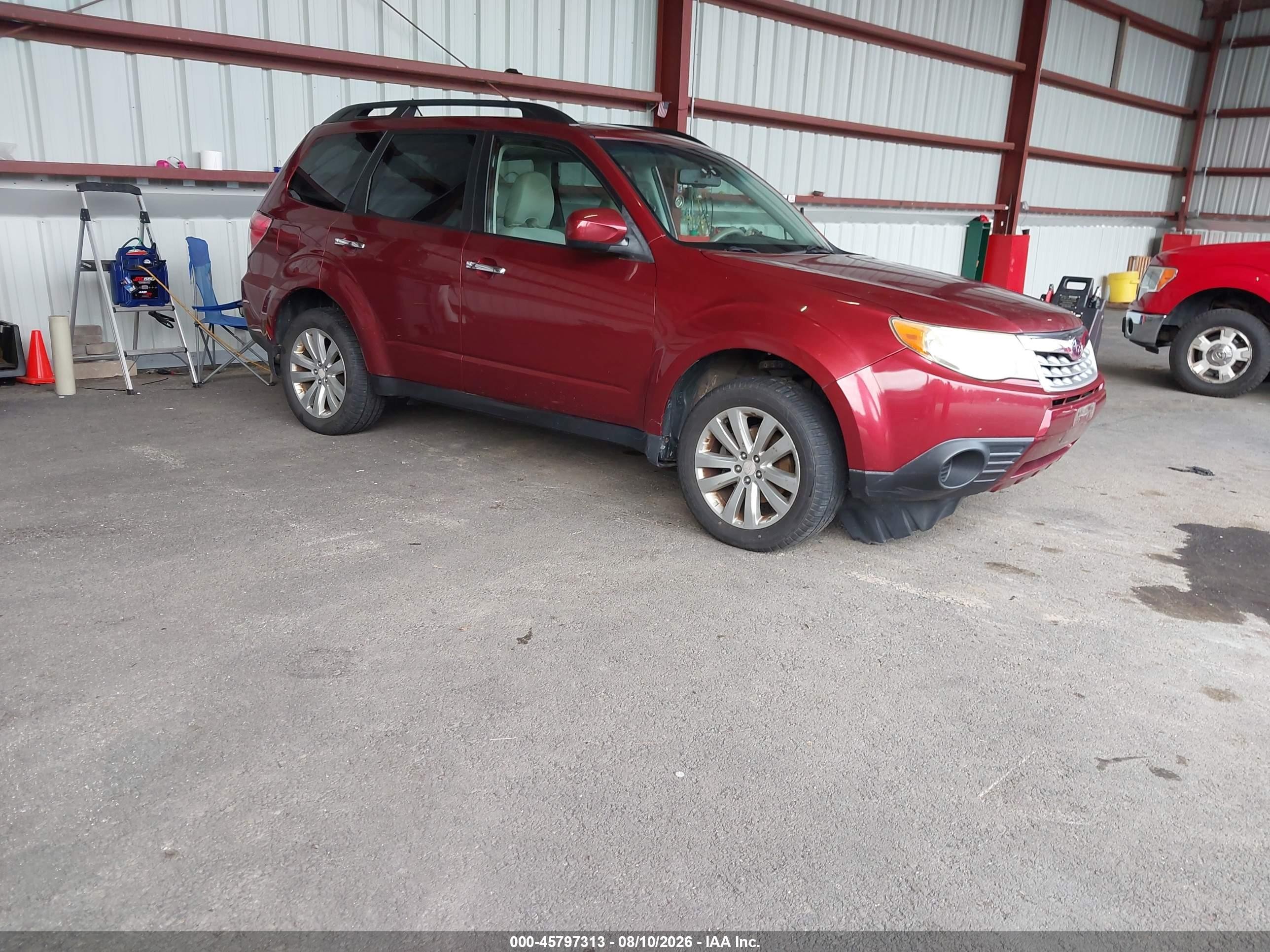 2012 Subaru Forester 2.5x Premium Red vin: JF2SHADC3CH454021