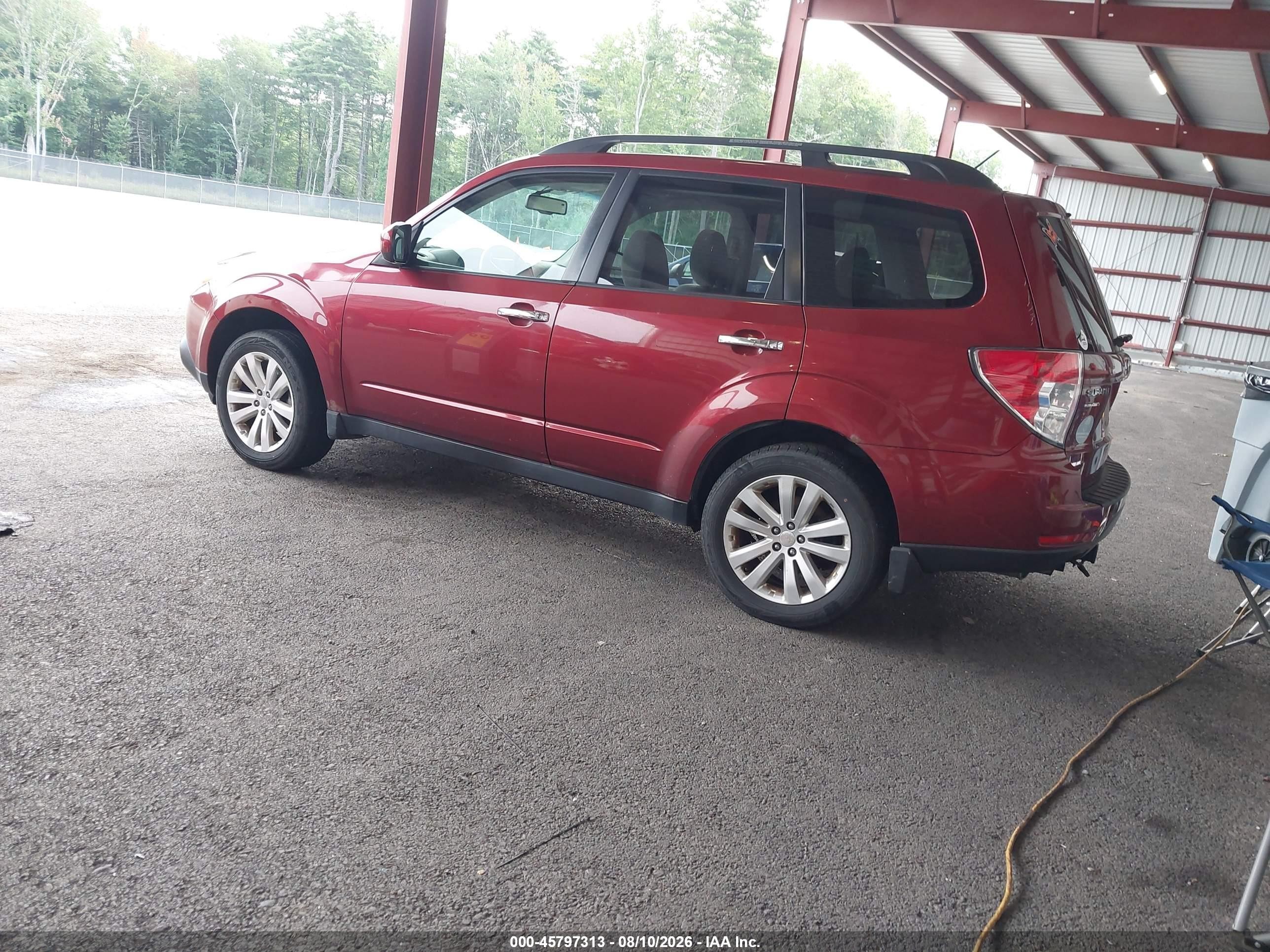 2012 Subaru Forester 2.5x Premium Красный vin: JF2SHADC3CH454021