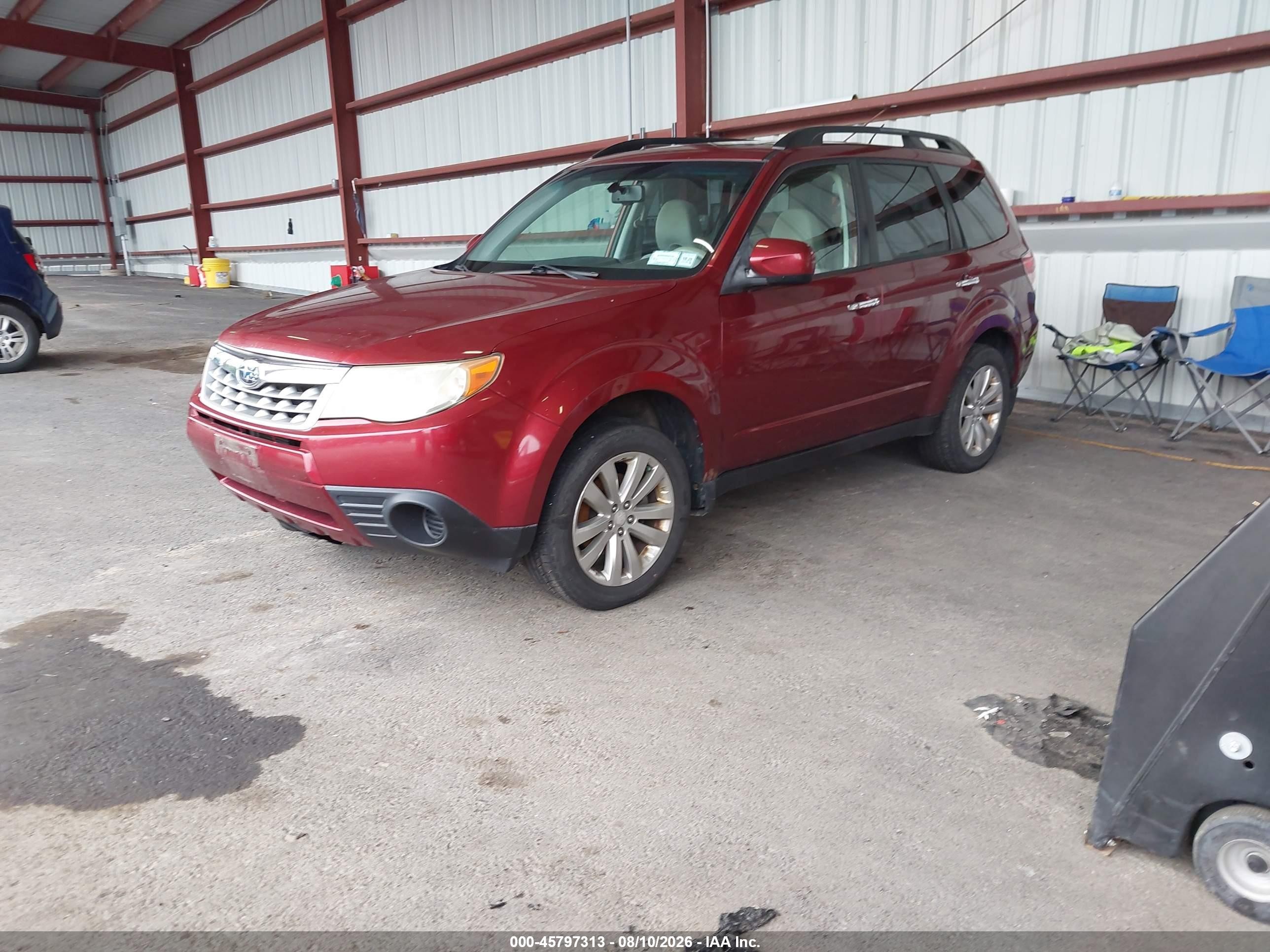 2012 Subaru Forester 2.5x Premium Красный vin: JF2SHADC3CH454021