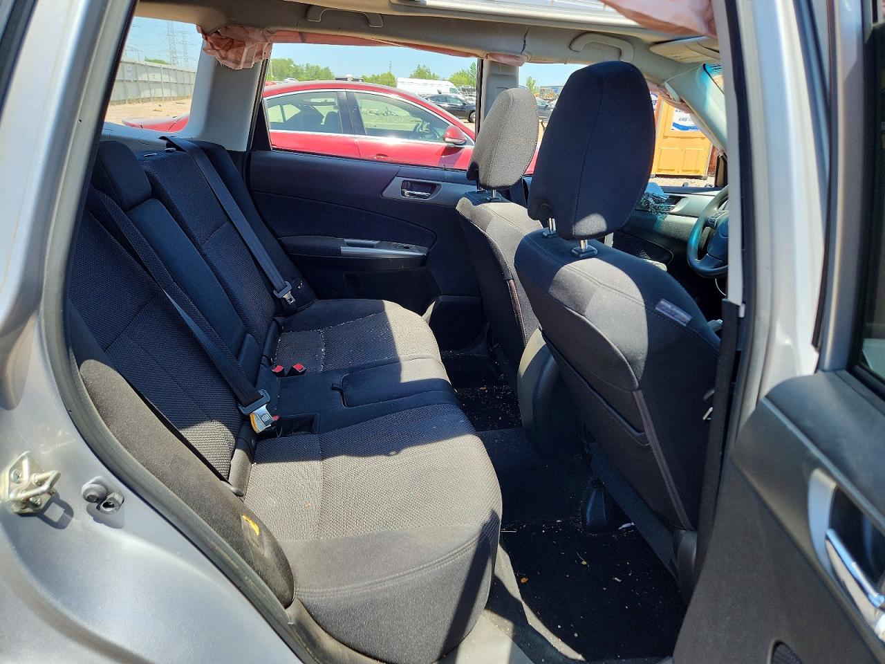 2013 Subaru Forester 2.5x Premium Silver vin: JF2SHADC3DH424261