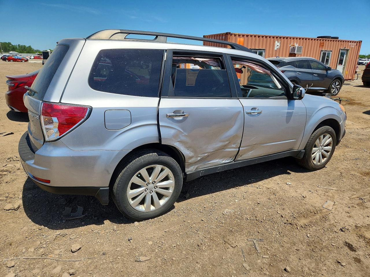 2013 Subaru Forester 2.5x Premium Silver vin: JF2SHADC3DH424261