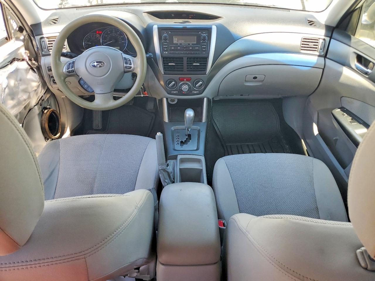 2013 Subaru Forester 2.5x Premium White vin: JF2SHADC3DH427452