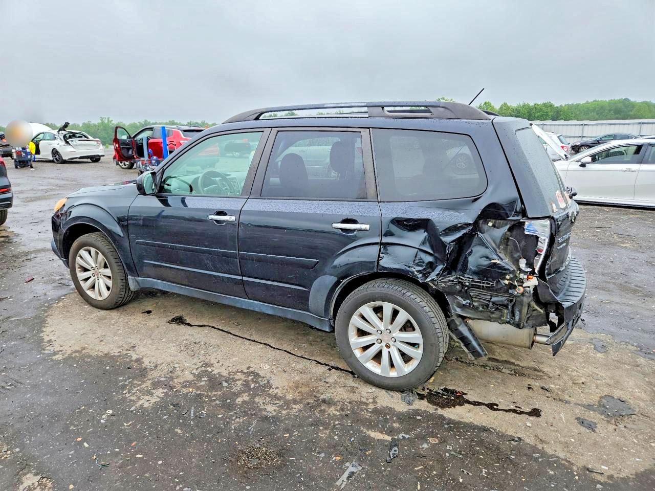 2013 Subaru Forester 2.5x Premium Черный vin: JF2SHADC3DH437785
