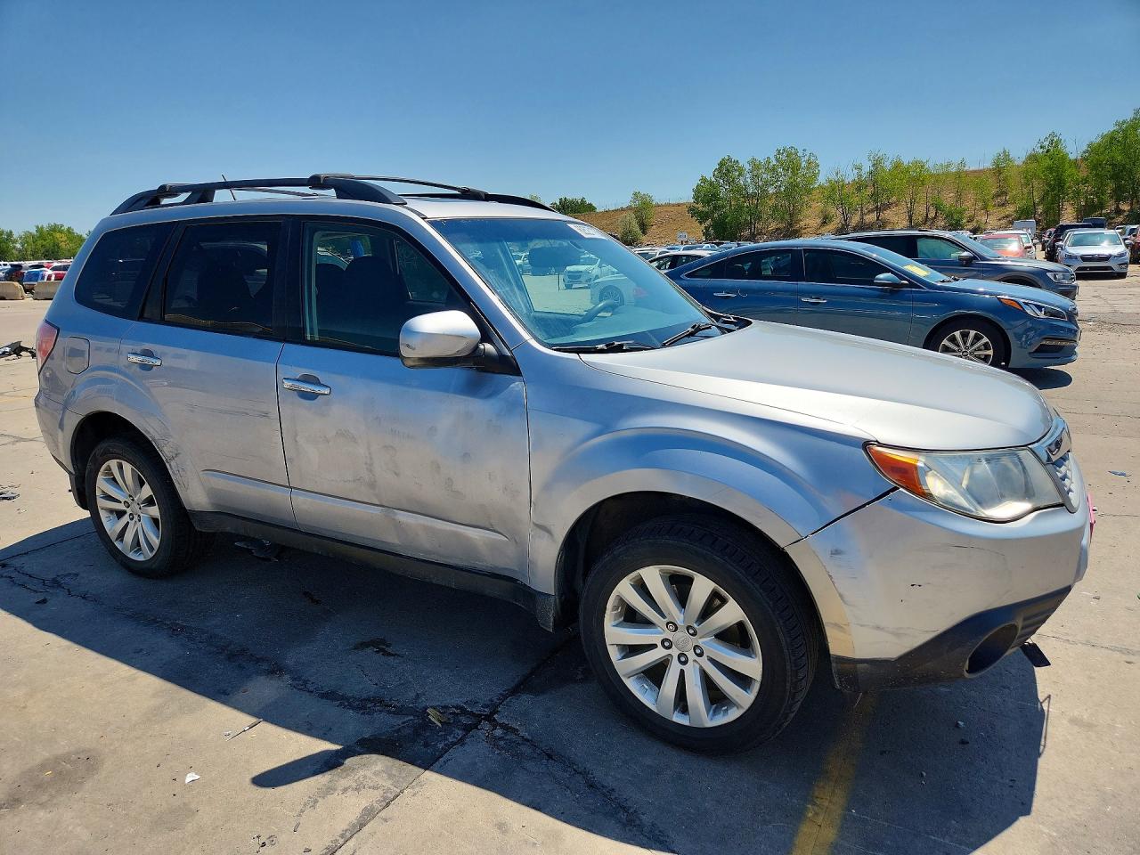 2013 Subaru Forester 2.5x Premium Silver vin: JF2SHADC3DH439942