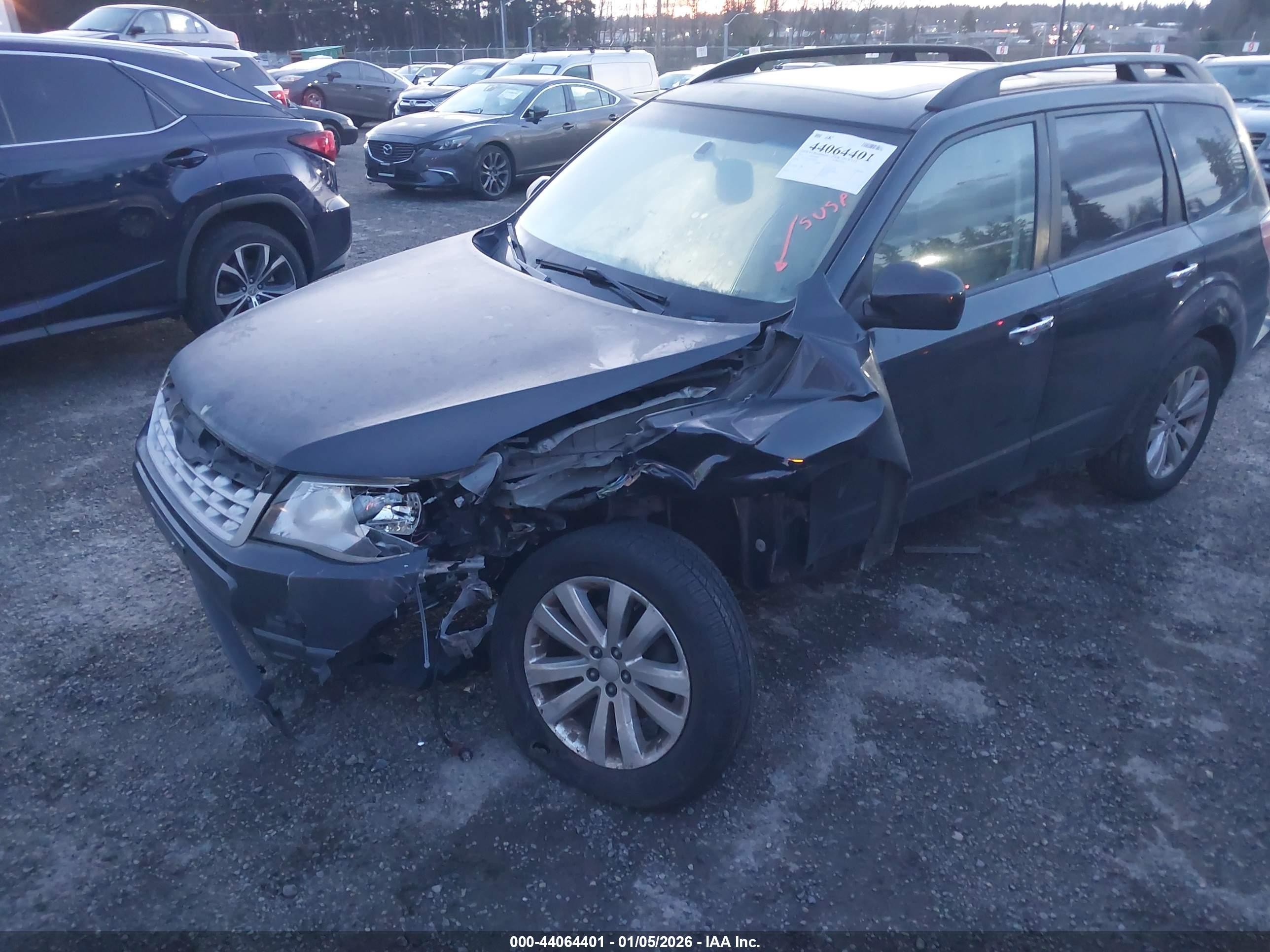 2013 Subaru Forester 2.5x Premium Black vin: JF2SHADC3DH440928