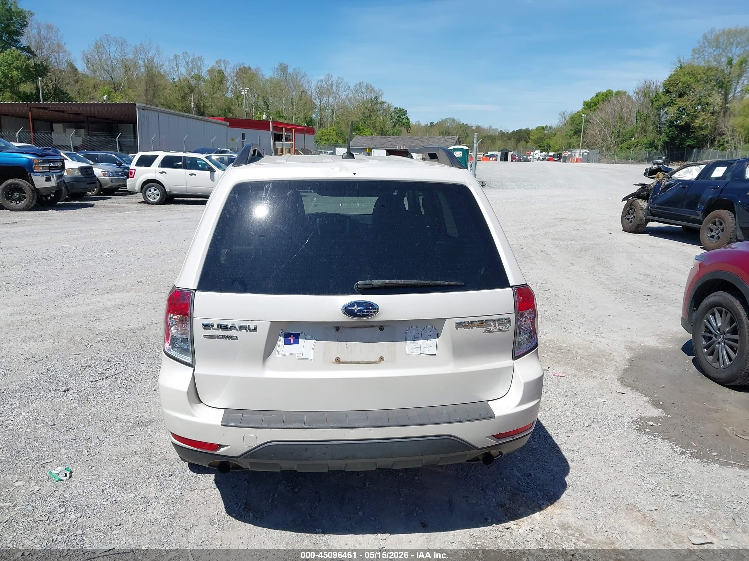 2013 Subaru Forester 2.5x Premium White vin: JF2SHADC3DH445207