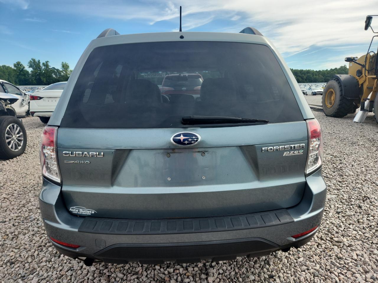 2011 Subaru Forester 2.5x Premium Turquoise vin: JF2SHADC4BG717573