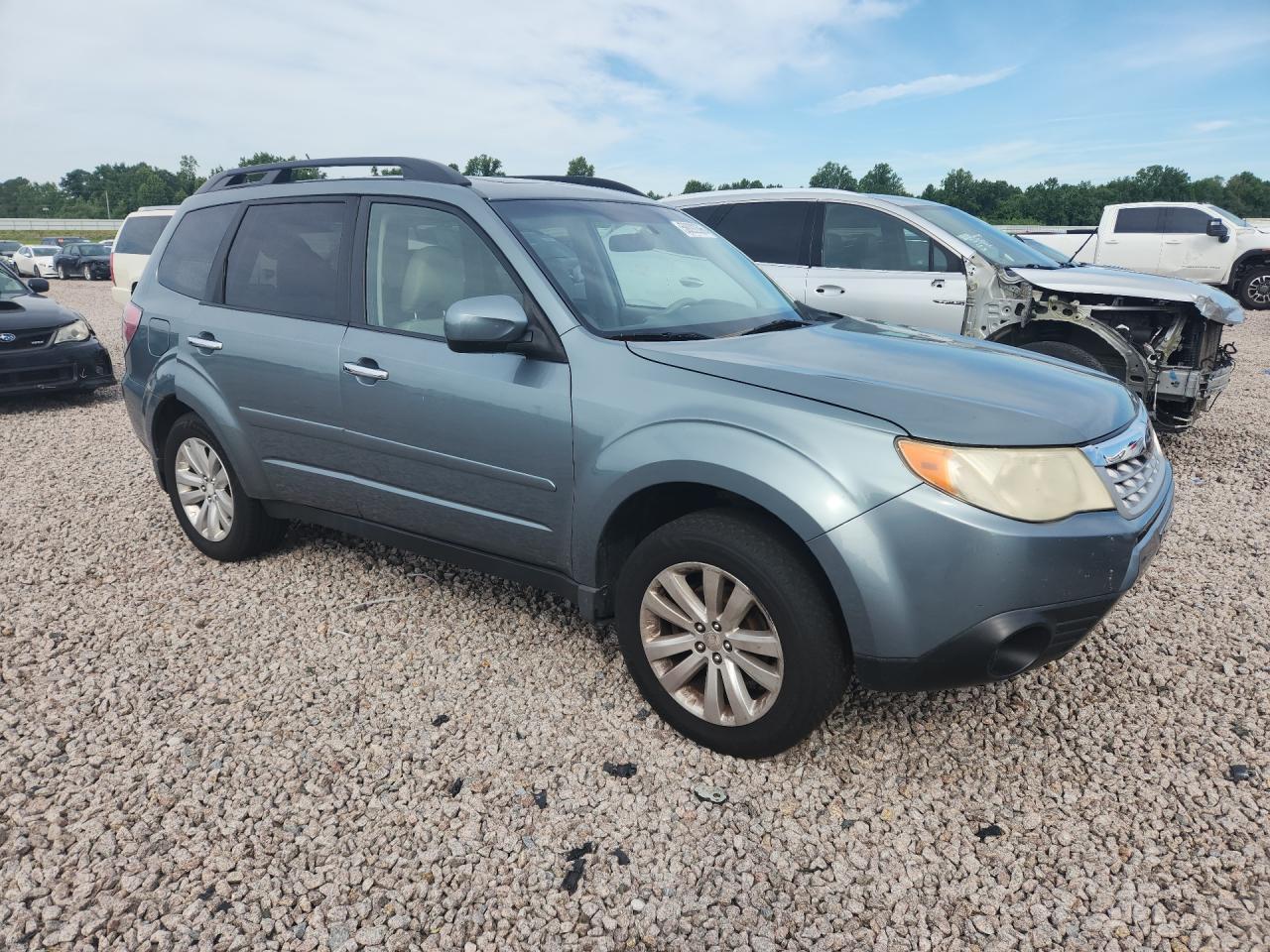 2011 Subaru Forester 2.5x Premium Turquoise vin: JF2SHADC4BG717573