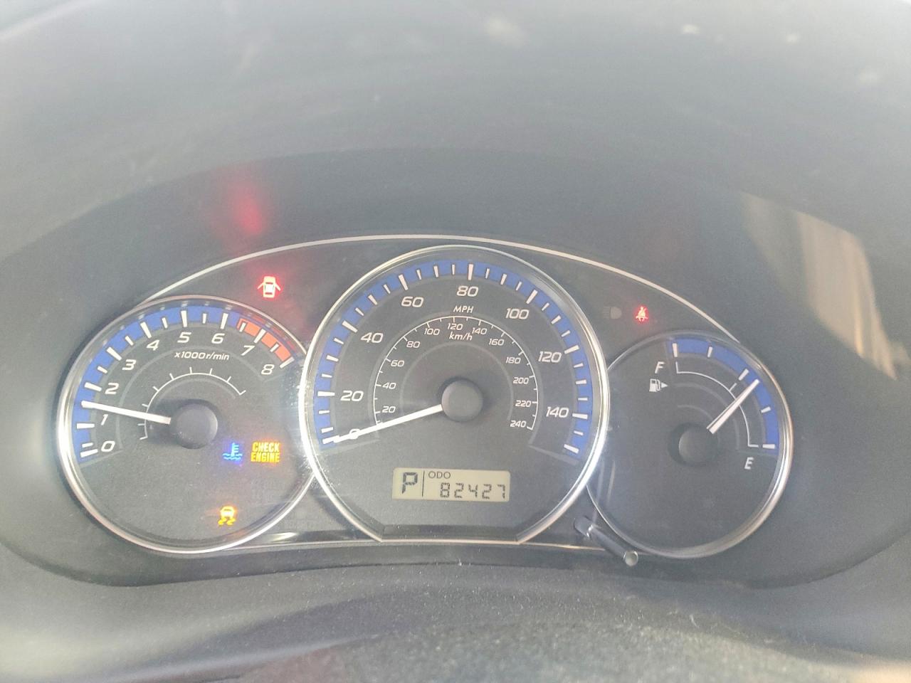 2011 Subaru Forester Silver vin: JF2SHADC4BH701061