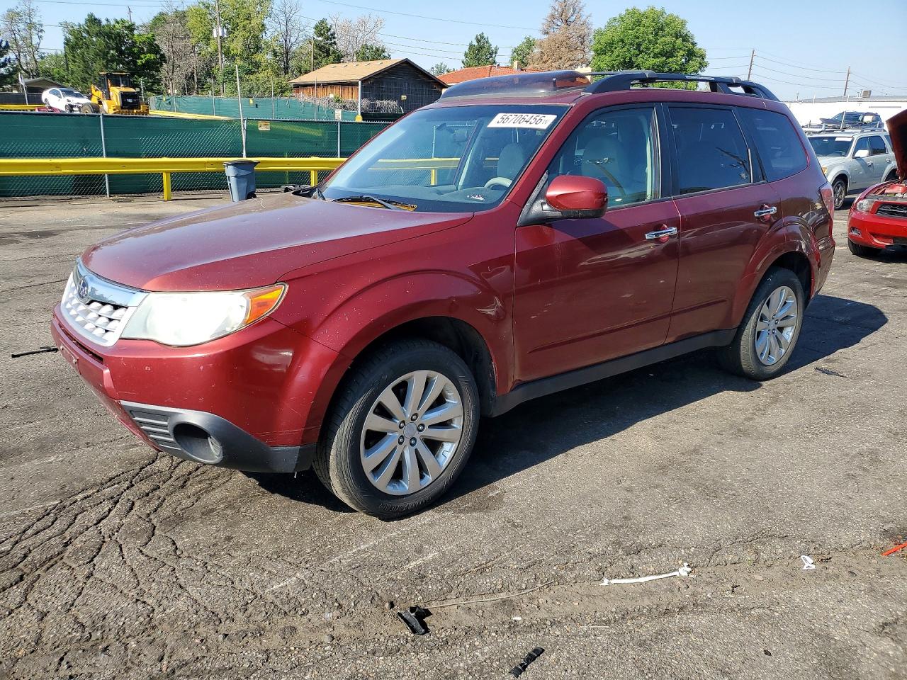 2011 Subaru Forester 2.5x Premium Burgundy vin: JF2SHADC4BH706731