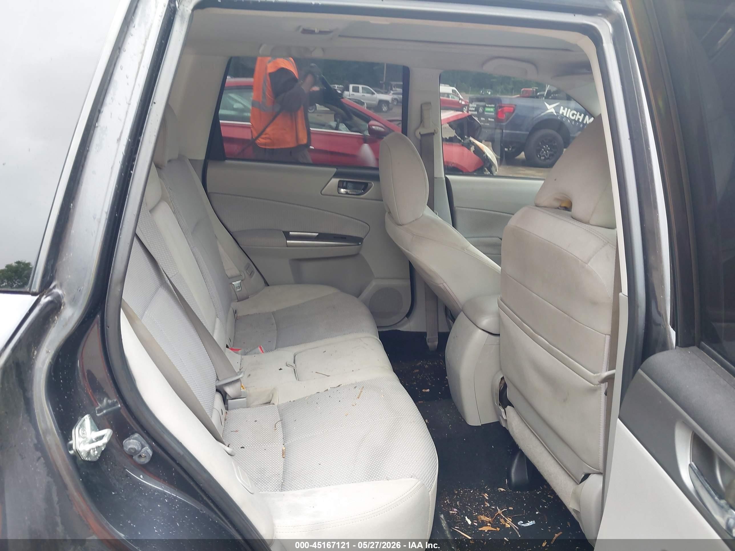 2012 Subaru Forester 2.5x Premium Blue vin: JF2SHADC4CH432688