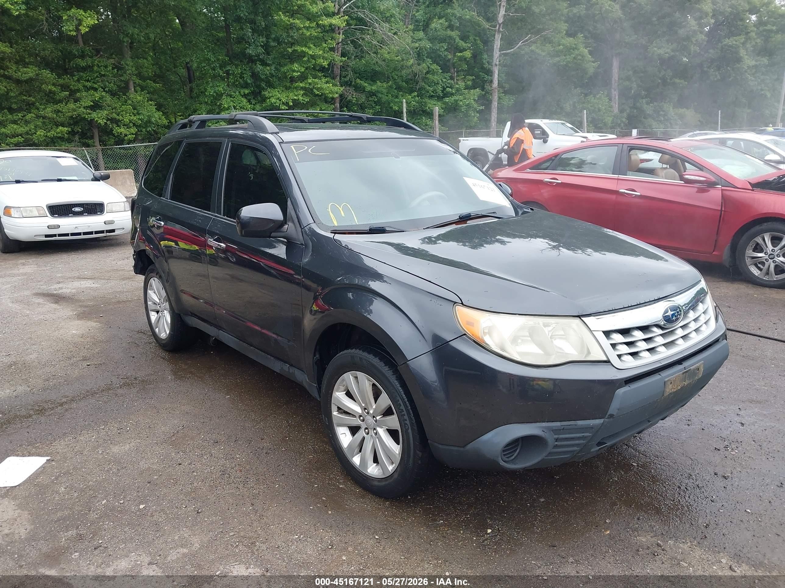 2012 Subaru Forester 2.5x Premium Blue vin: JF2SHADC4CH432688