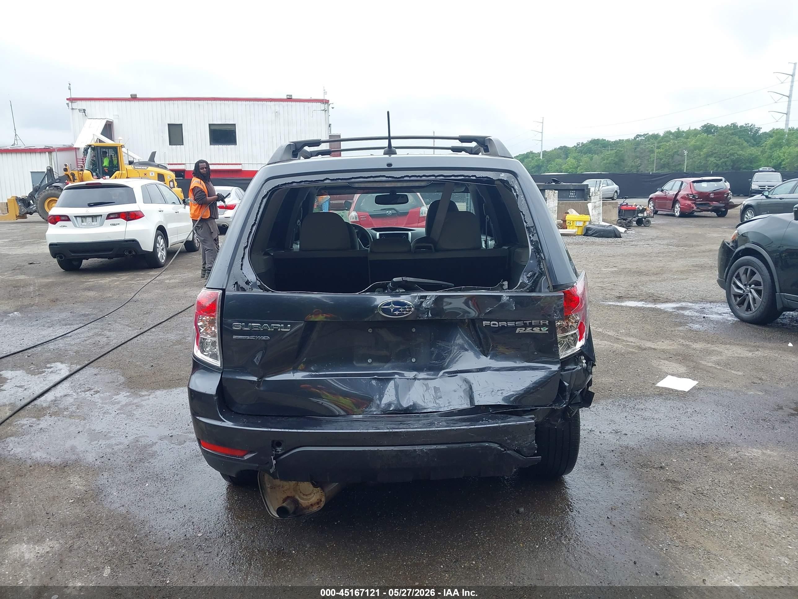 2012 Subaru Forester 2.5x Premium Blue vin: JF2SHADC4CH432688