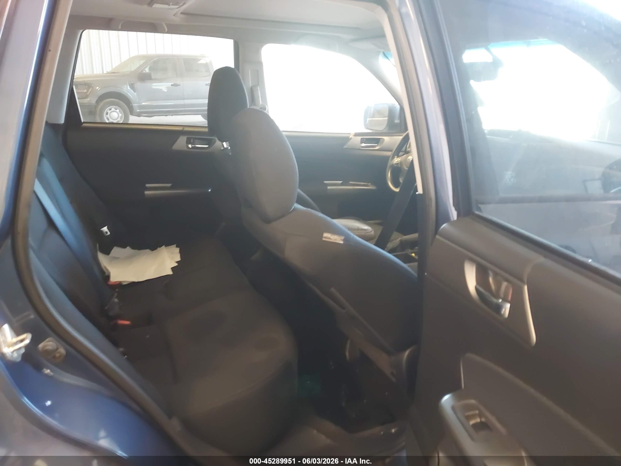 2012 Subaru Forester 2.5x Premium Blue vin: JF2SHADC4CH434621