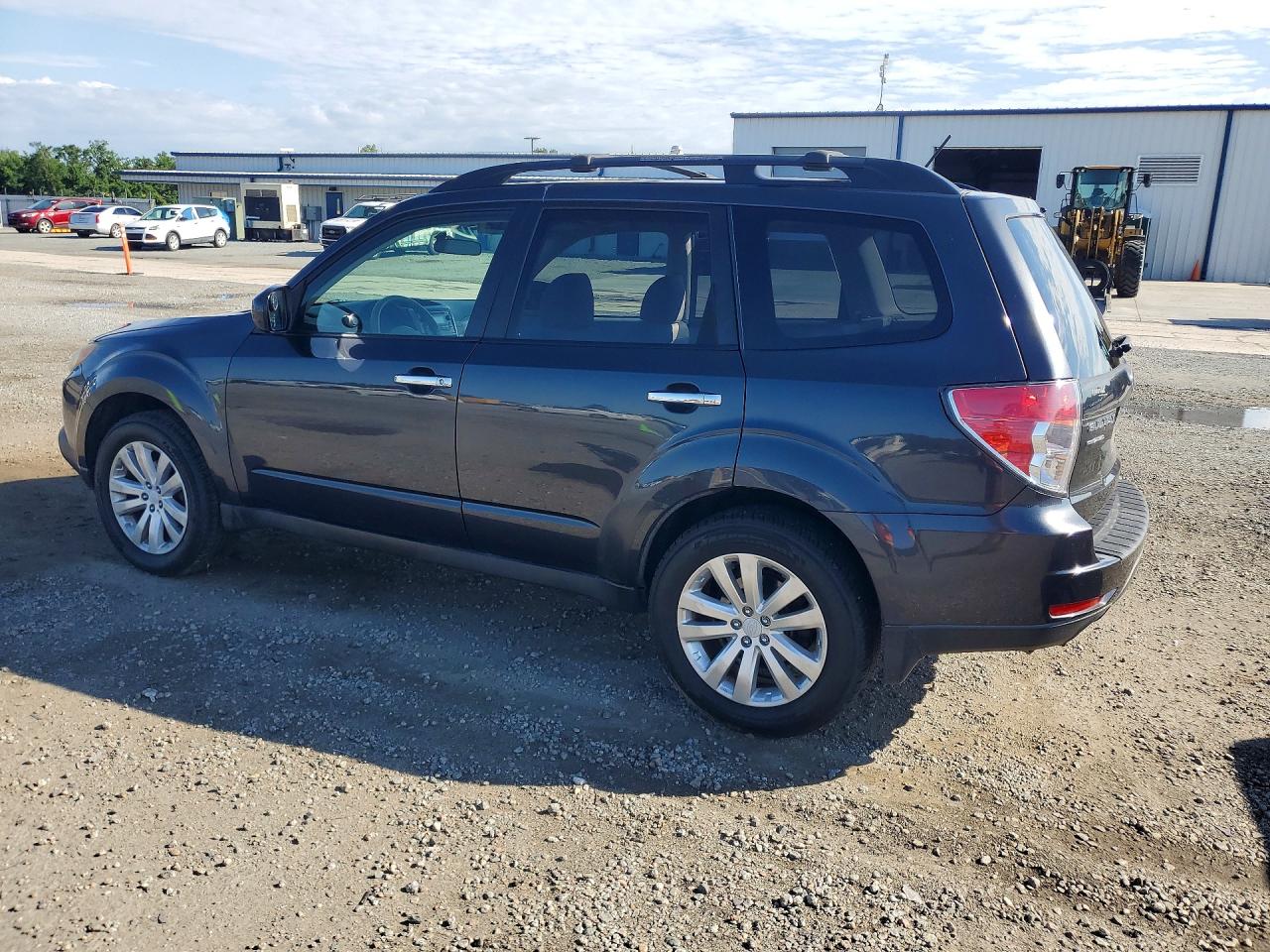 2012 Subaru Forester 2.5x Premium Black vin: JF2SHADC4CH438135