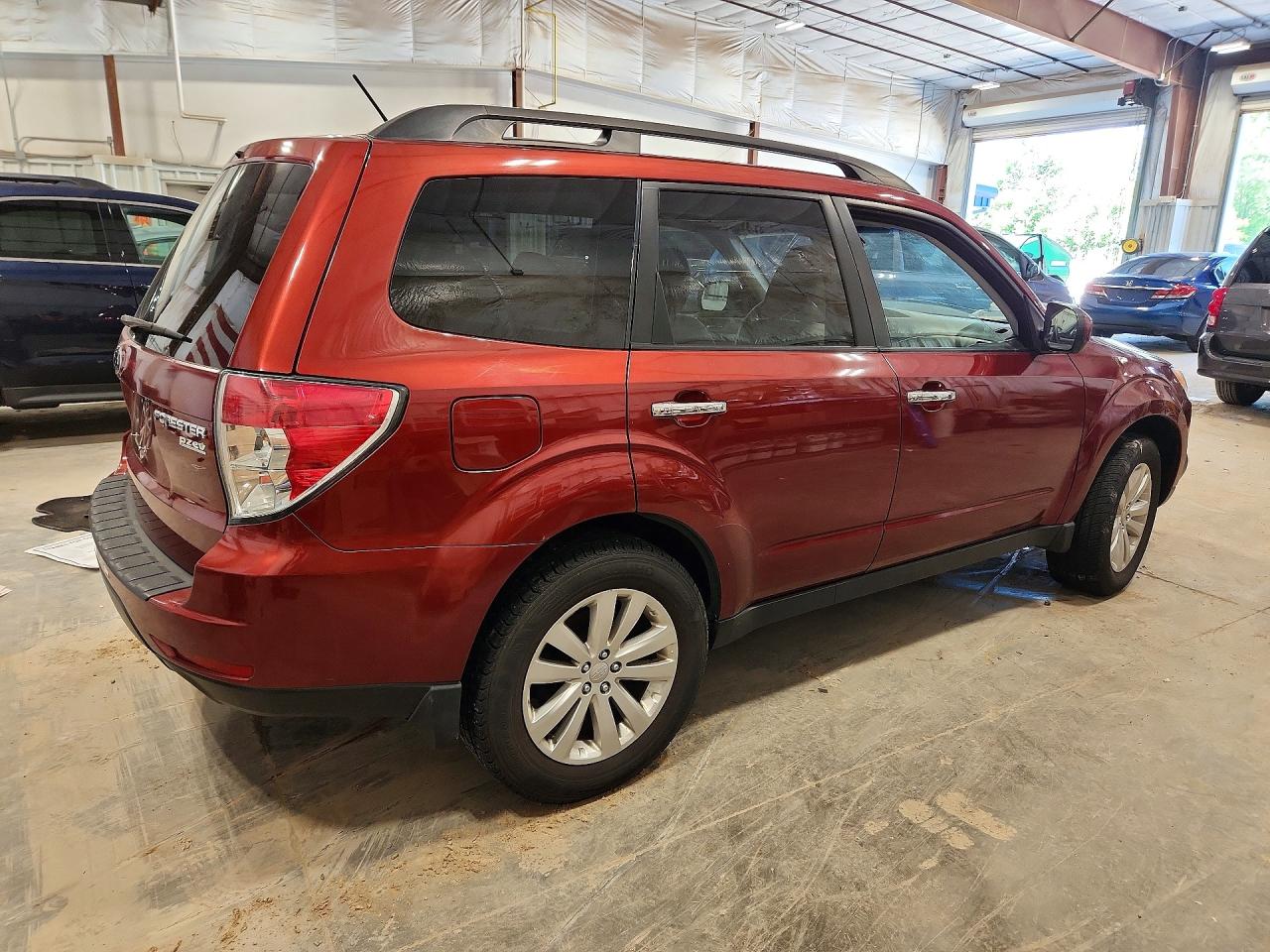 2012 Subaru Forester 2.5x Premium Red vin: JF2SHADC4CH445750