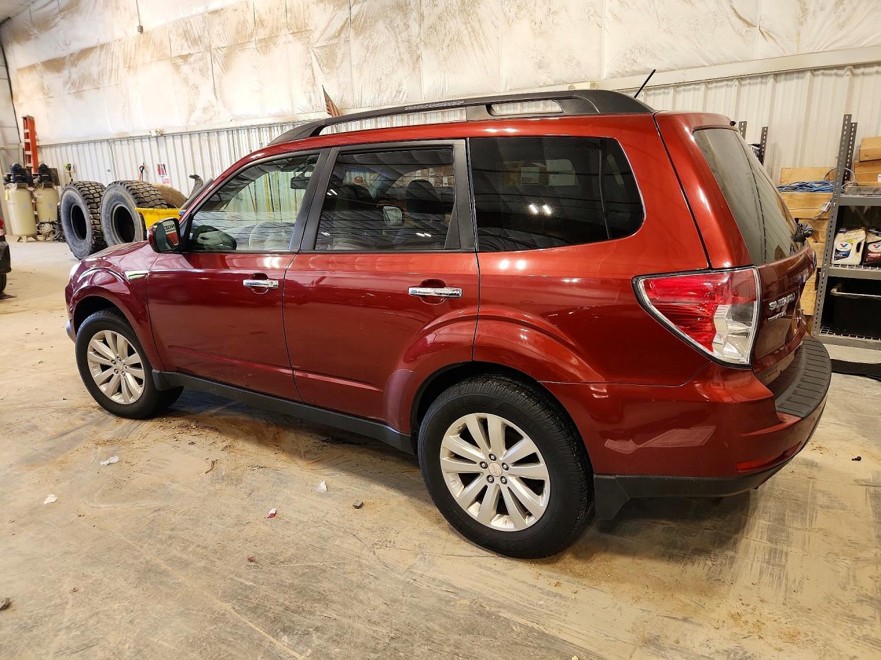2012 Subaru Forester 2.5x Premium Red vin: JF2SHADC4CH445750