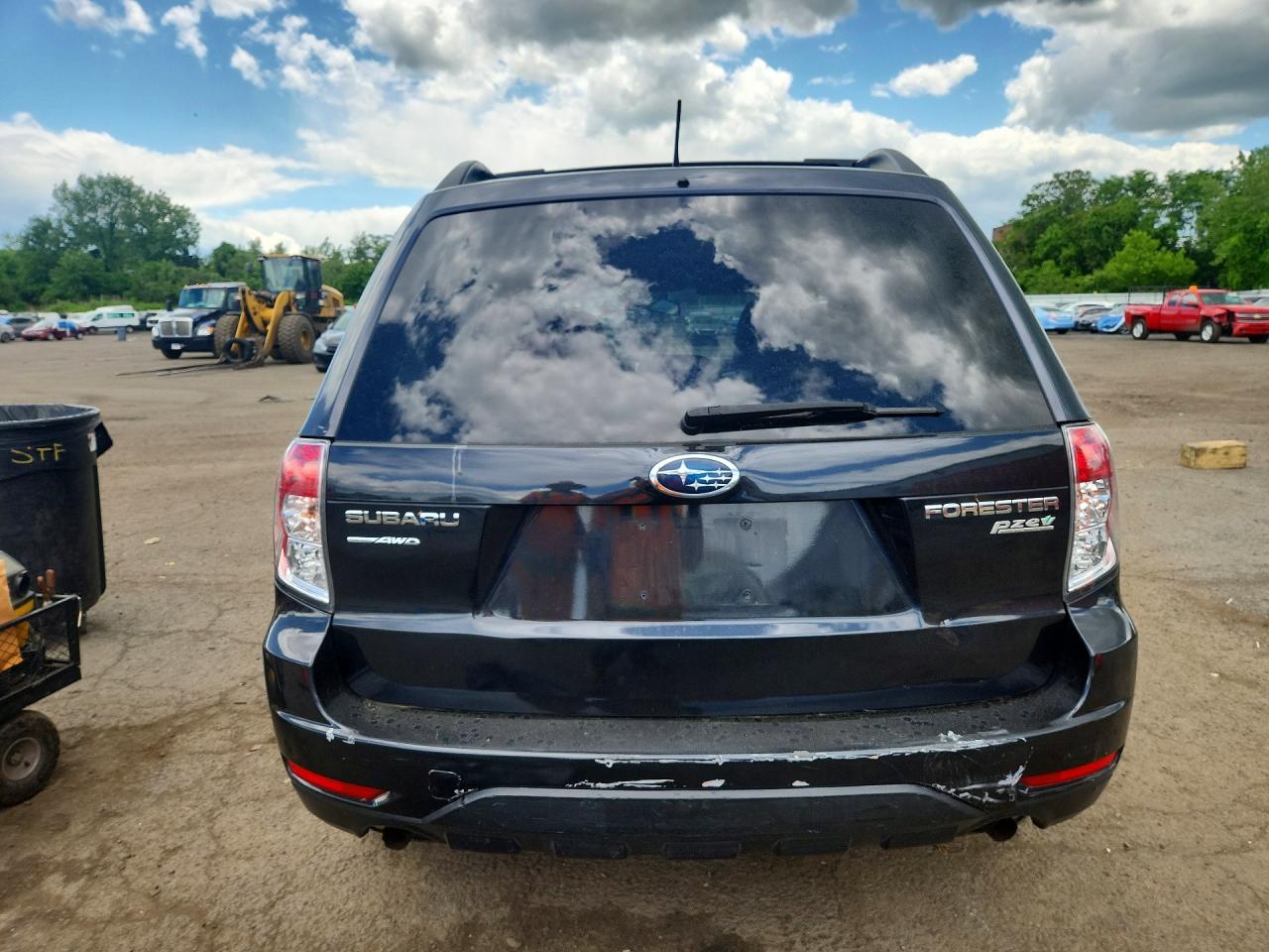 2012 Subaru Forester 2.5x Premium Charcoal vin: JF2SHADC4CH454853