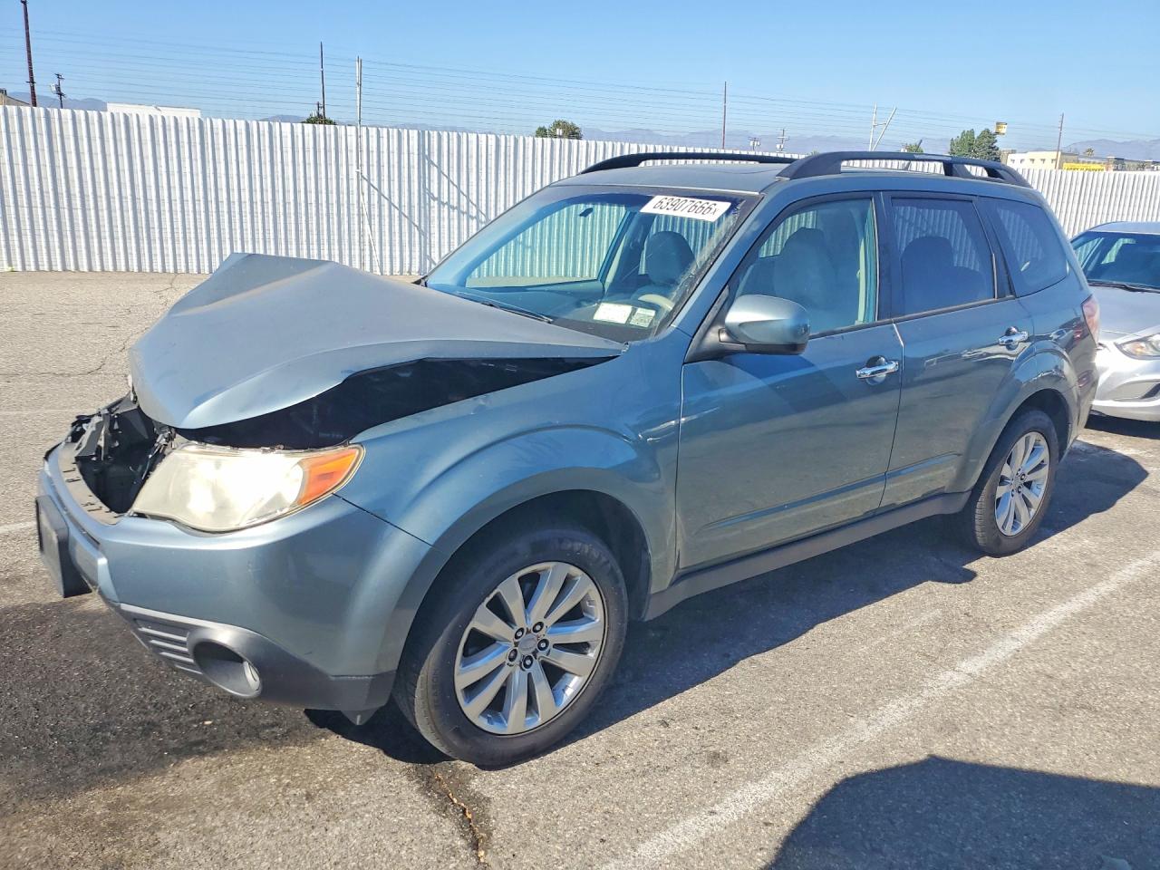 2012 Subaru Forester 2.5x Premium Blue vin: JF2SHADC4CH459177